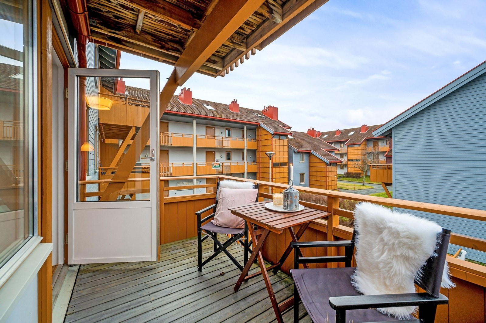 Balkong måler 5,3 m². Galleribilde