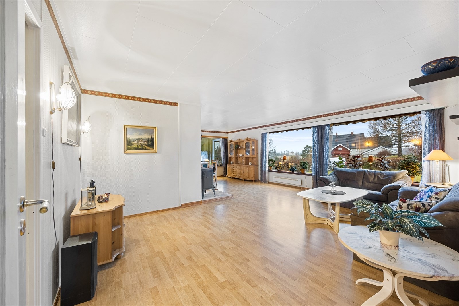 Laminatgulv og malte overflater. Galleribilde