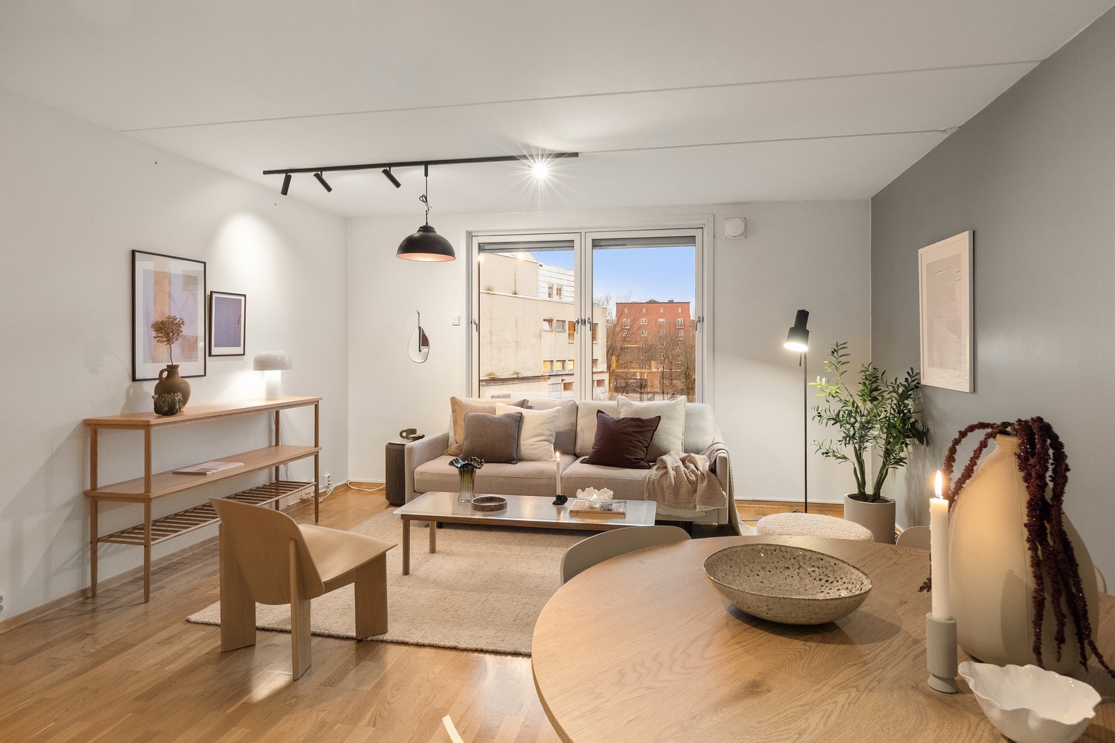 Her bor du med flott utsikt mot idylliske Akerselva og koselige, opplyste turstier! Galleribilde