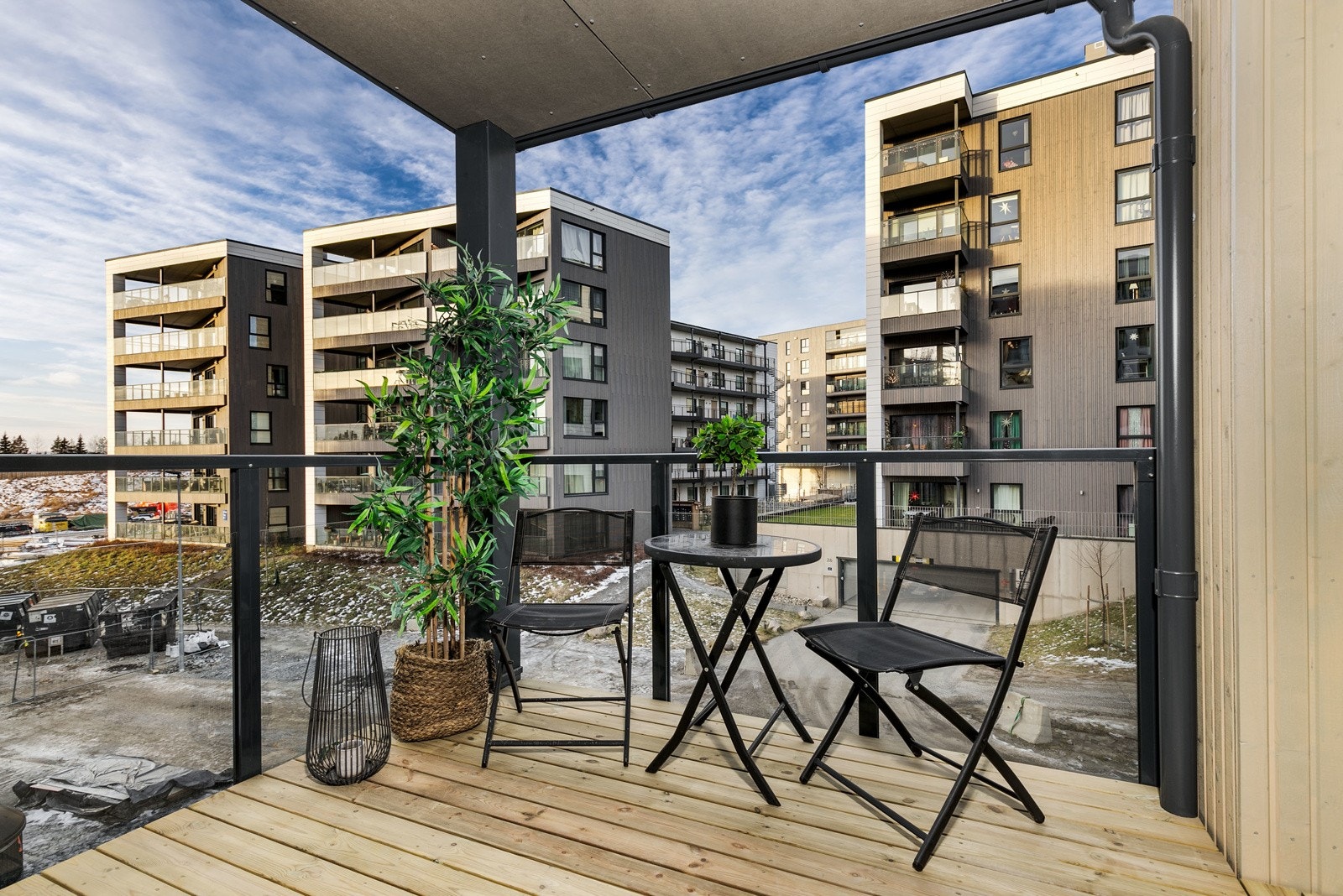 Her har man fin plass til utemøbler og grill etter ønske Galleribilde