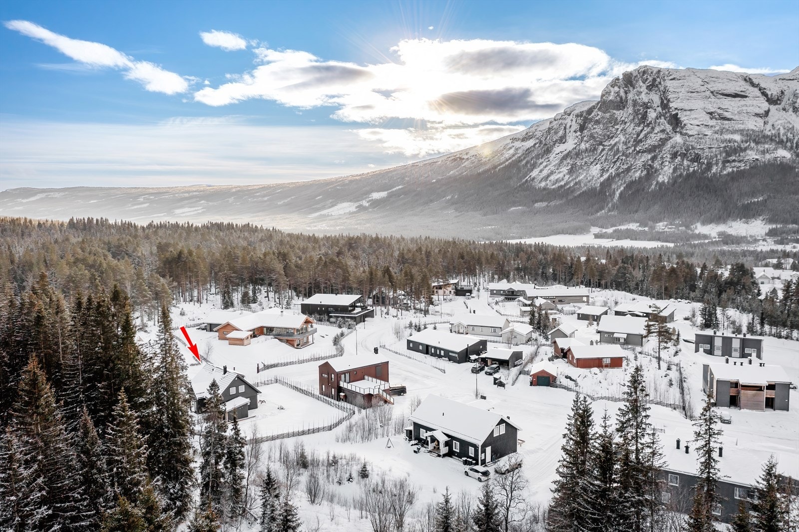 Svøo er et meget populært boligområdet like øst for Ulsåk med et levende og aktivt nærmiljø. Galleribilde