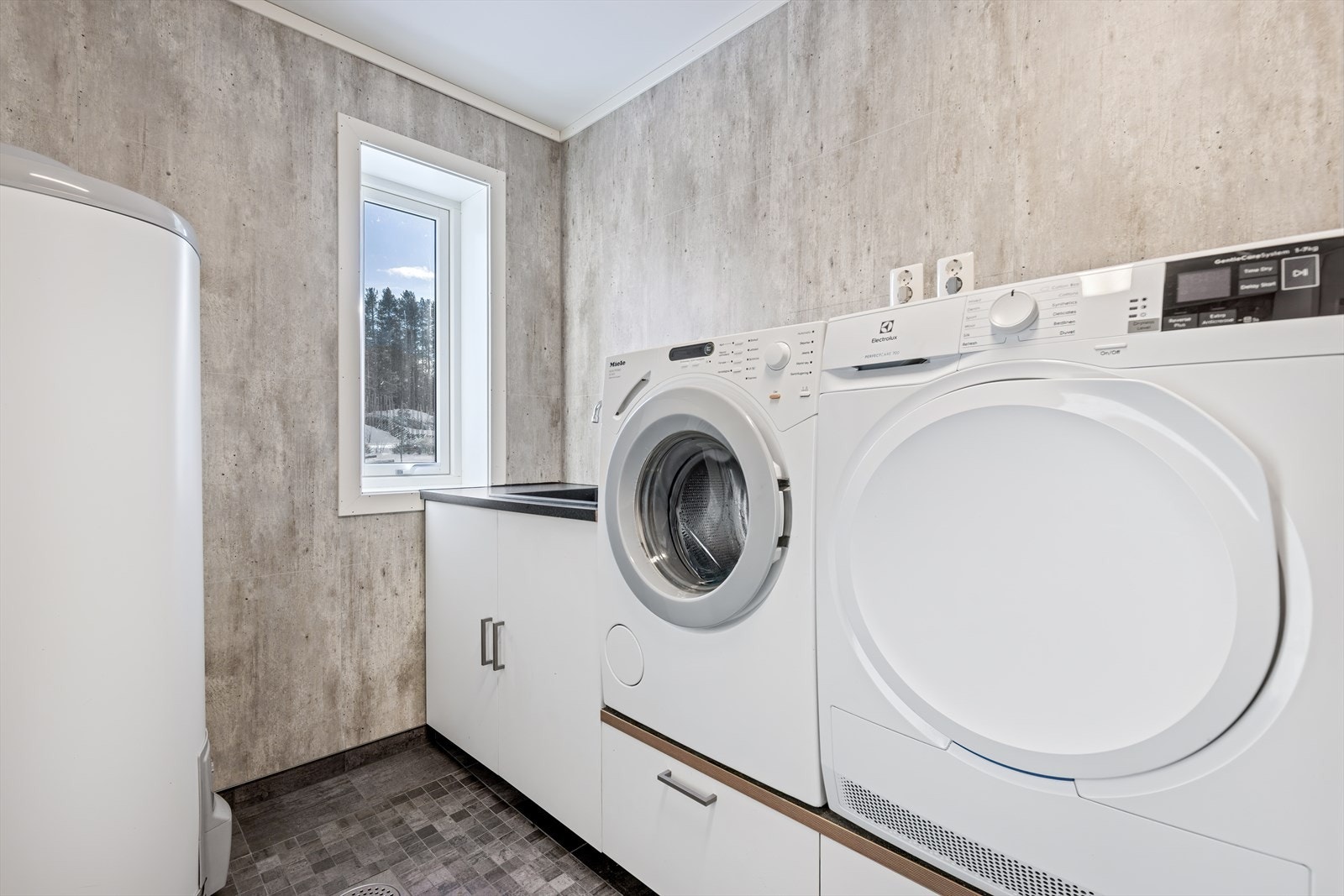 Praktisk vaskerom/teknisk rom. Galleribilde