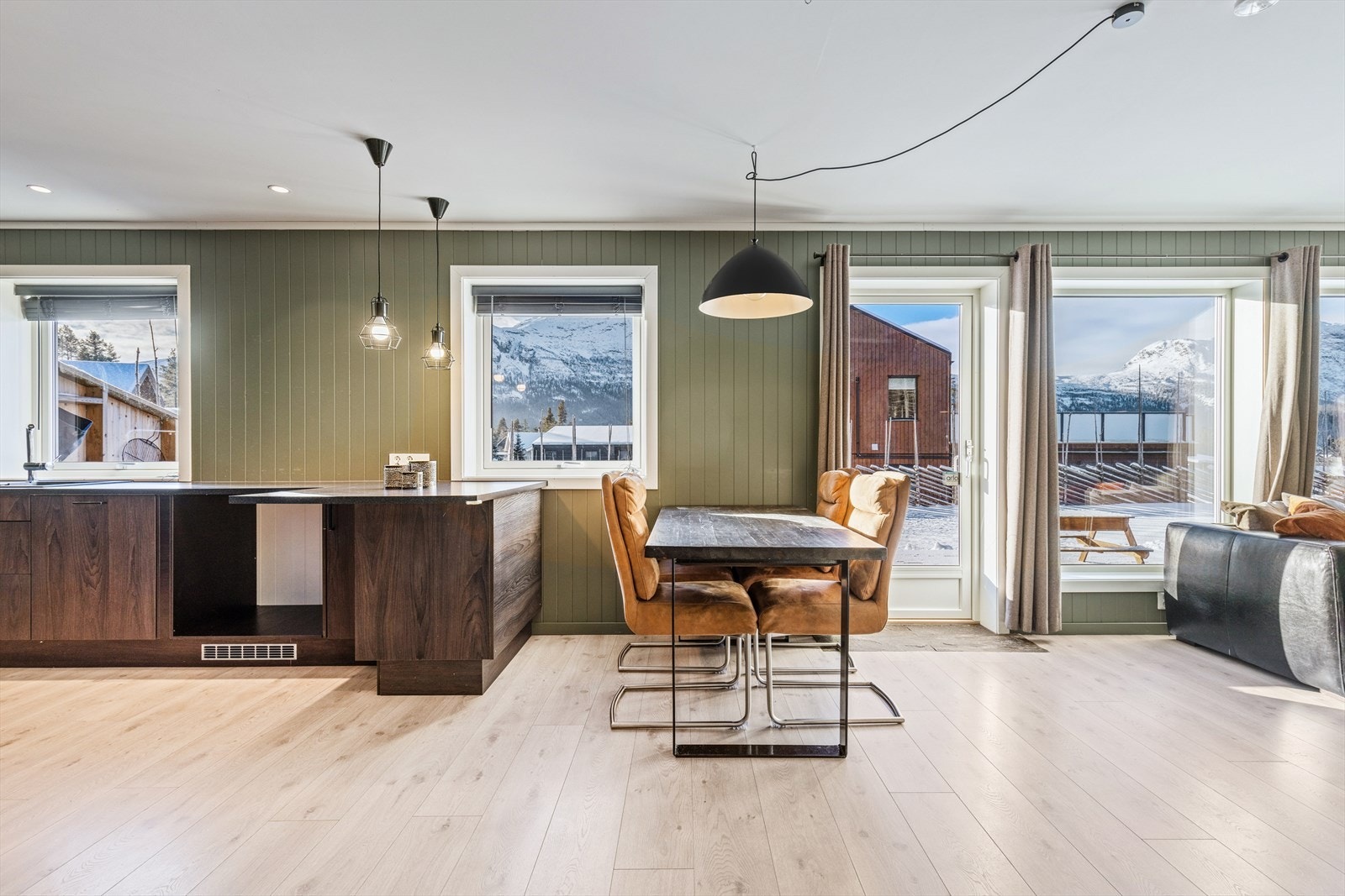 Fra spiseplassen har man utsikt mot Hydnefossen! Galleribilde