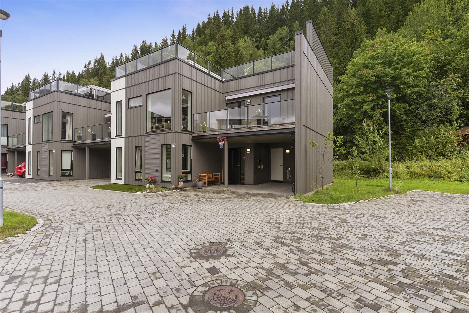 Meget lekker 4-roms endeleilighet i bygg fra 2021. Attraktiv beliggenhet på Hamarheim/Skjervengan. Galleribilde