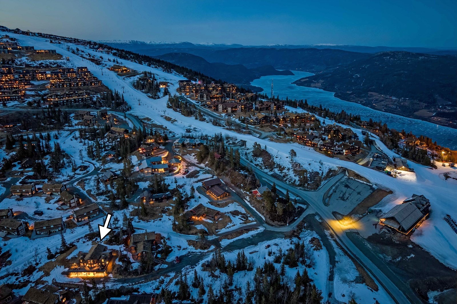 Drone_kveld-2.jpg Galleribilde