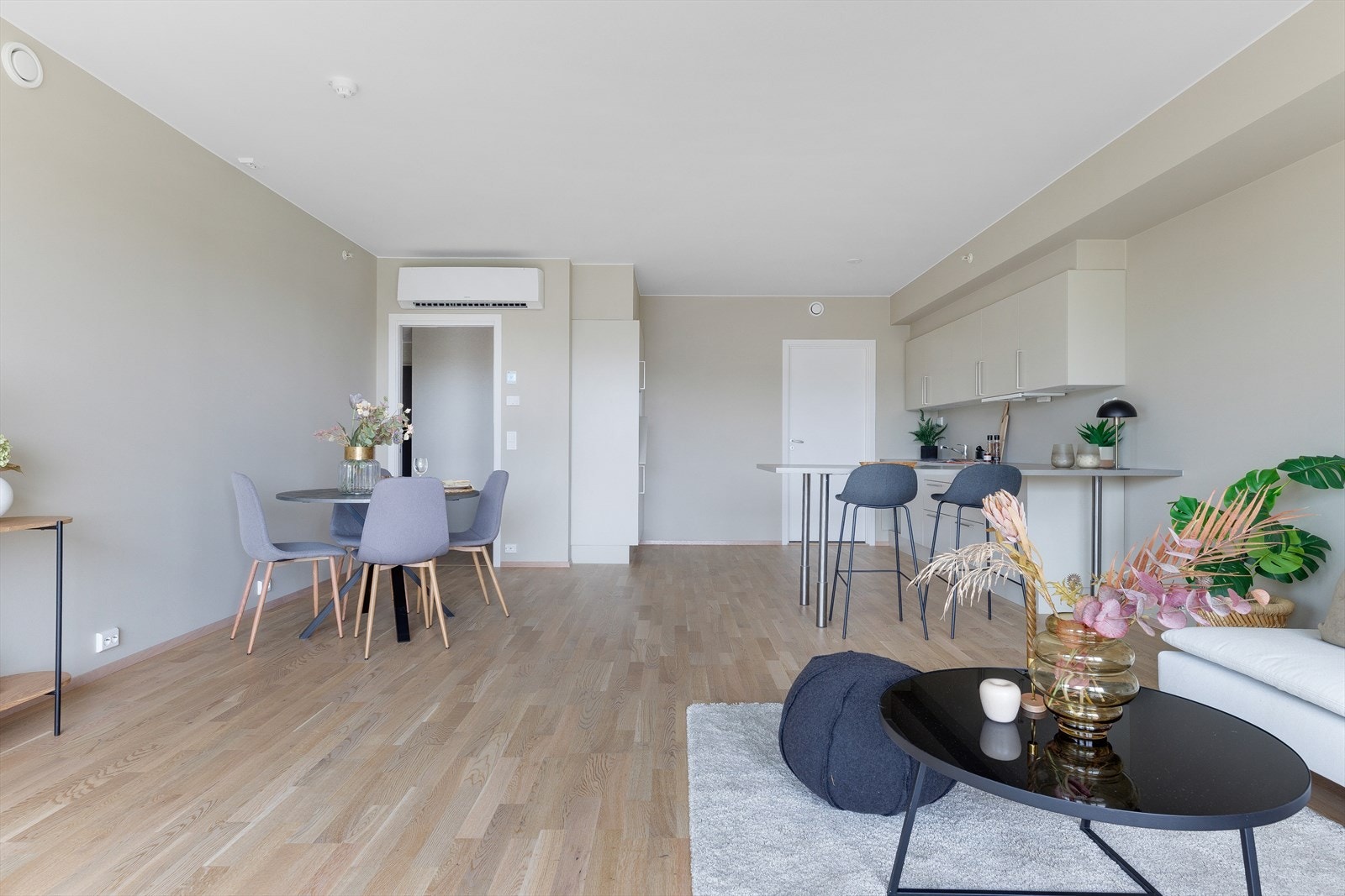 Stue/kjøkken Galleribilde