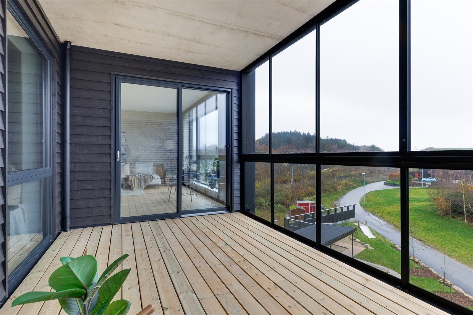 Inneglasset balkong/hagestue med skyvefelt Galleribilde