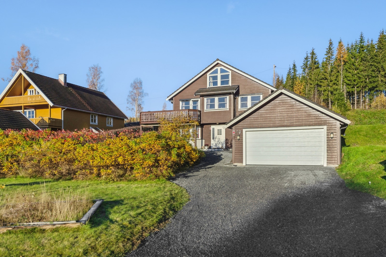 EiendomsMegler1 ved Jonas Andreassen har gleden av å presentere Rugsvea 19! Galleribilde