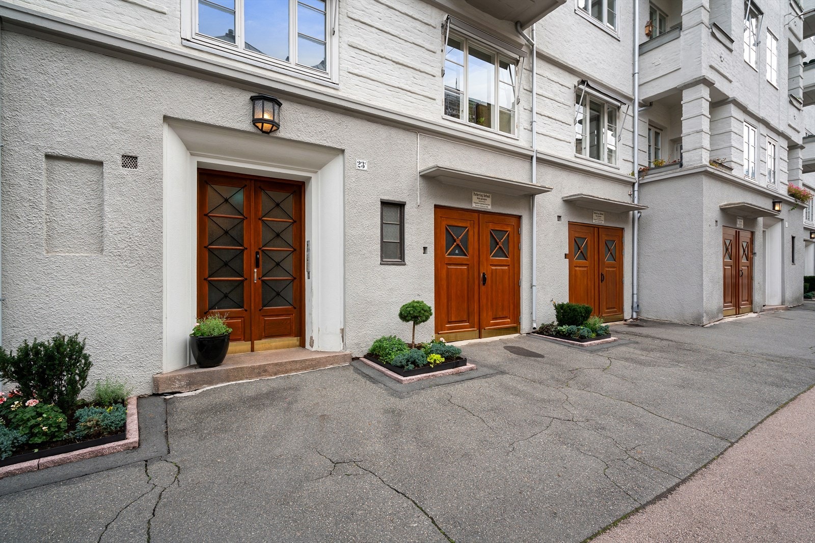 Nabolaget byr på klassisk arkitektur, grønne parker og et yrende byliv rett utenfor døren. Galleribilde