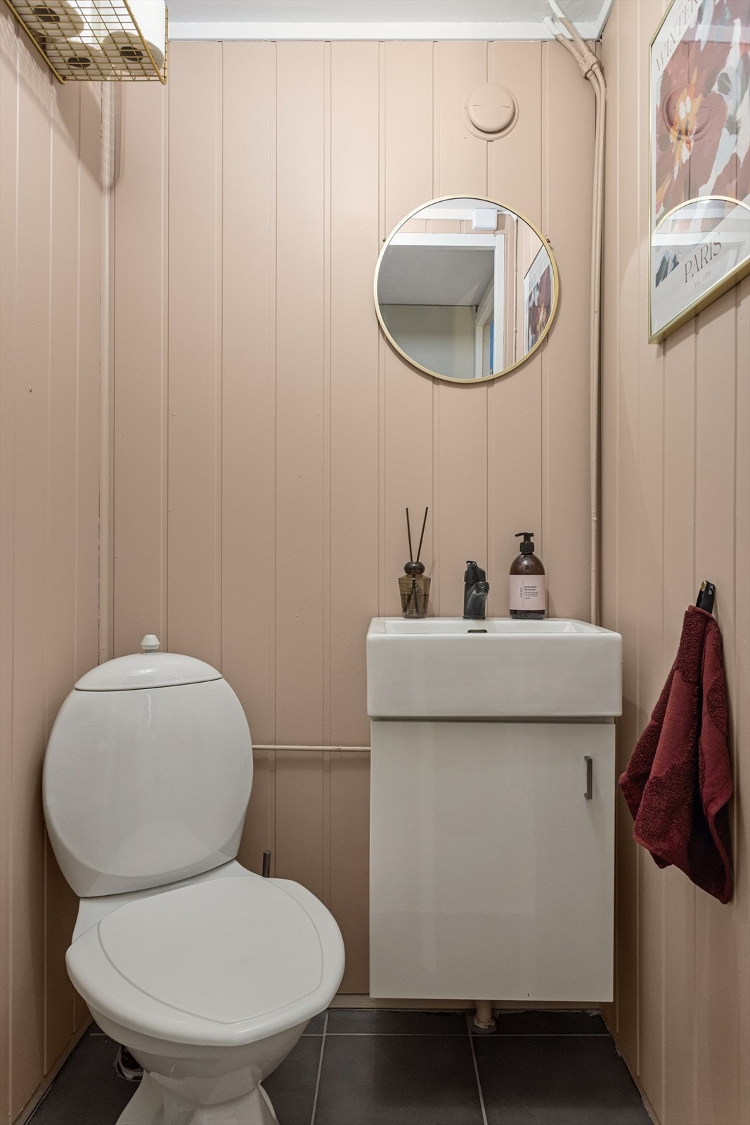 Toalettrom. Galleribilde