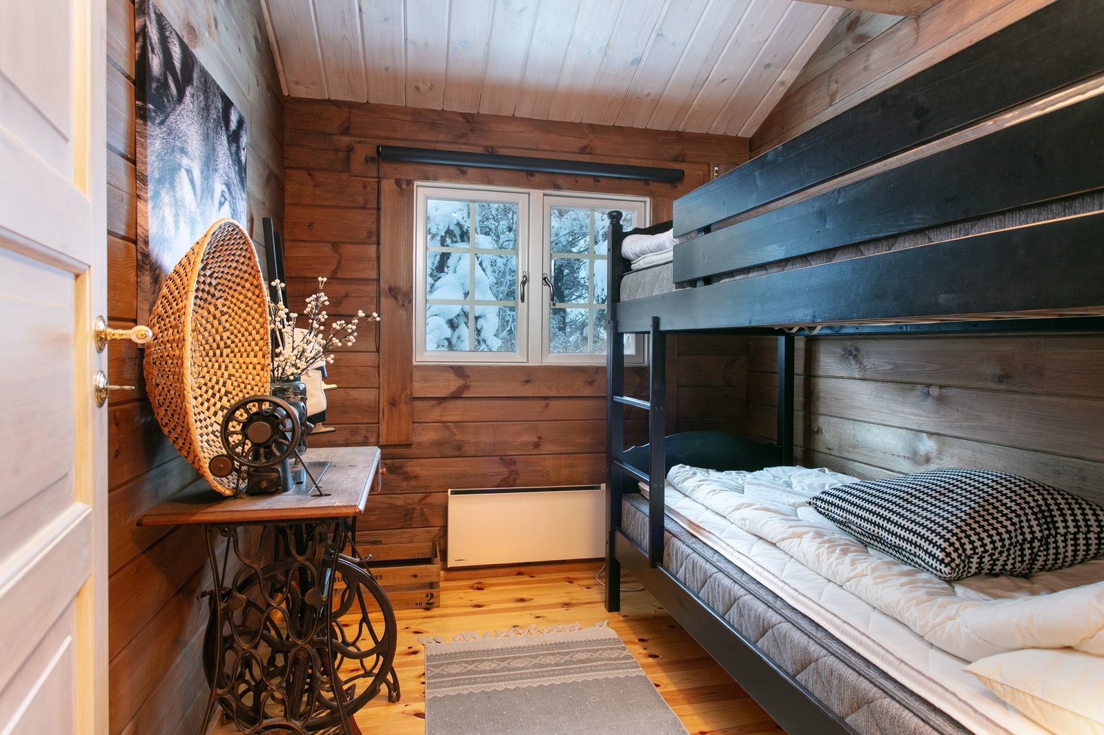 Soverom 3 med køyseng og 2 sengeplasser Galleribilde