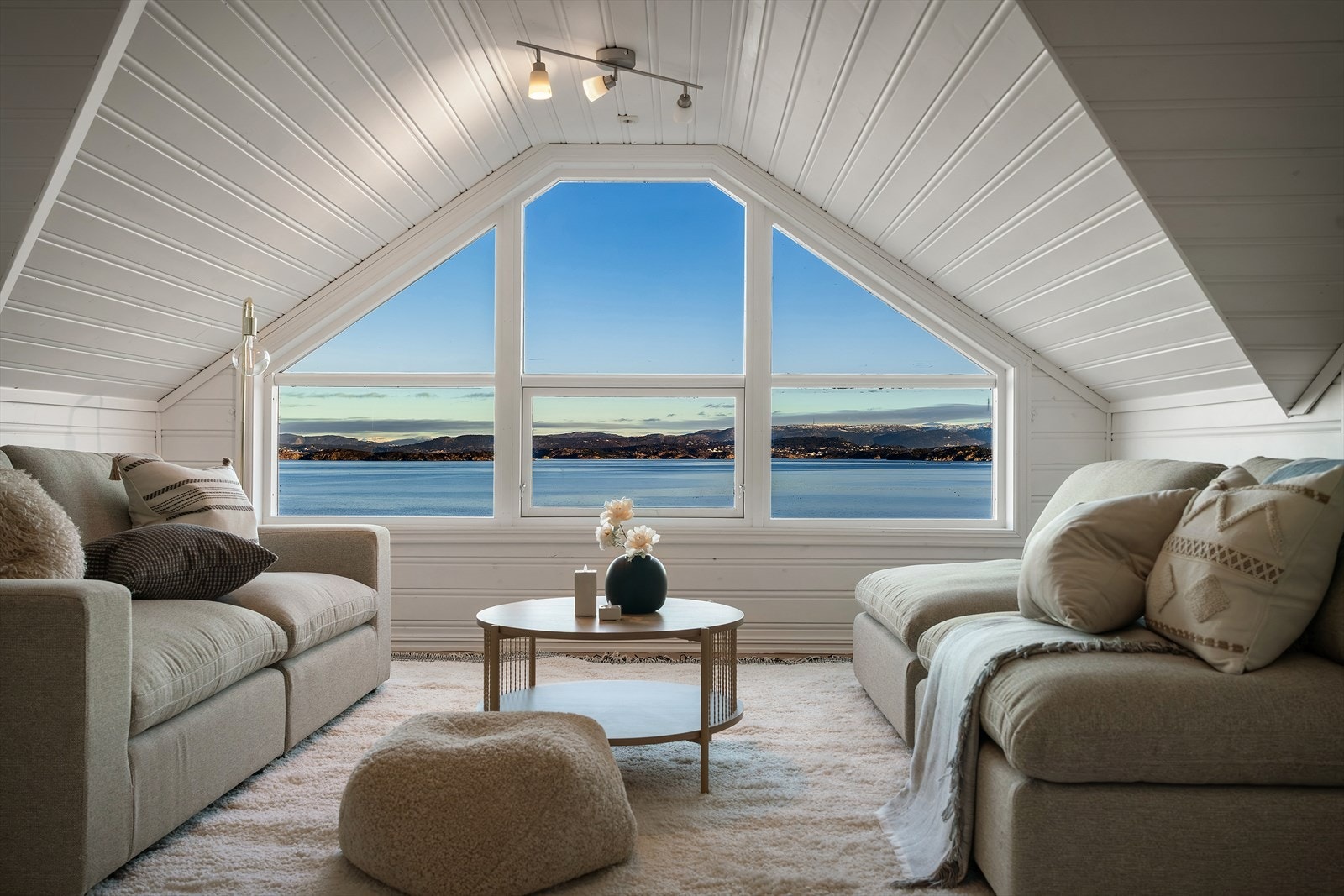 - Selvfølgelig med den samme vakre utsikten - Galleribilde