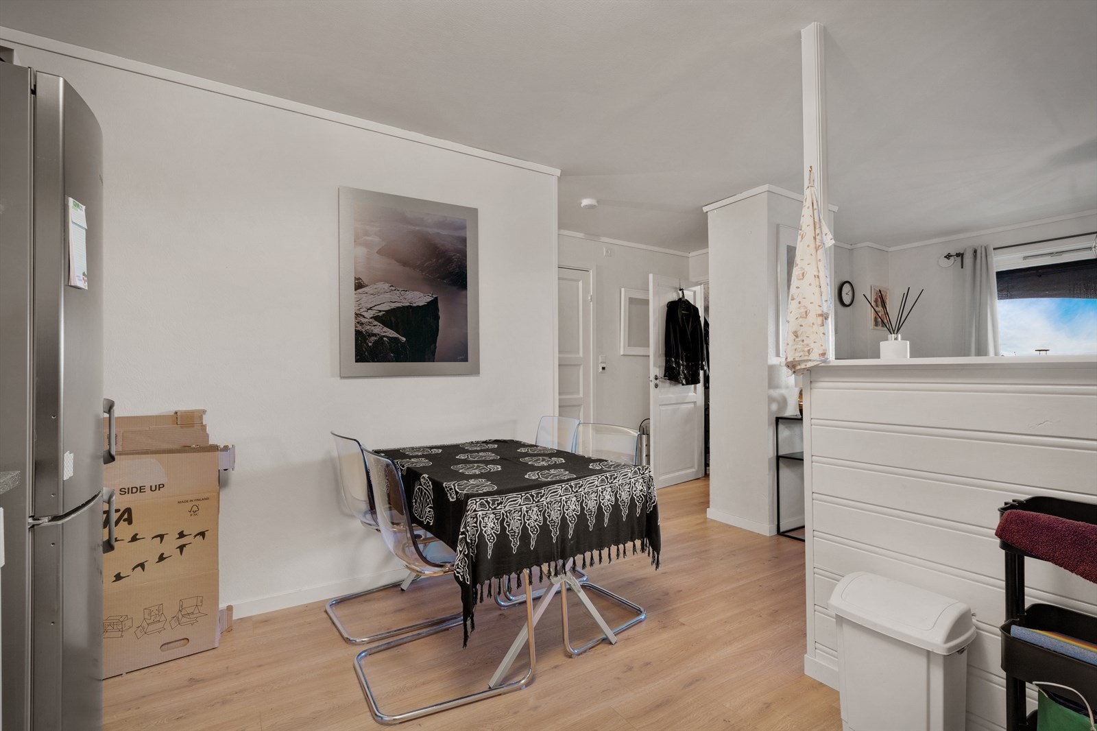 - Her kan det fint innredes med eventuell spisegruppe - Galleribilde