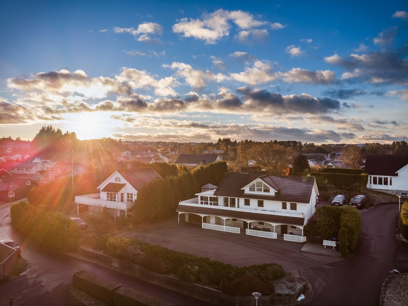 - Sentral og attraktiv plassering i etablert boligområde på Ågotnes - Galleribilde