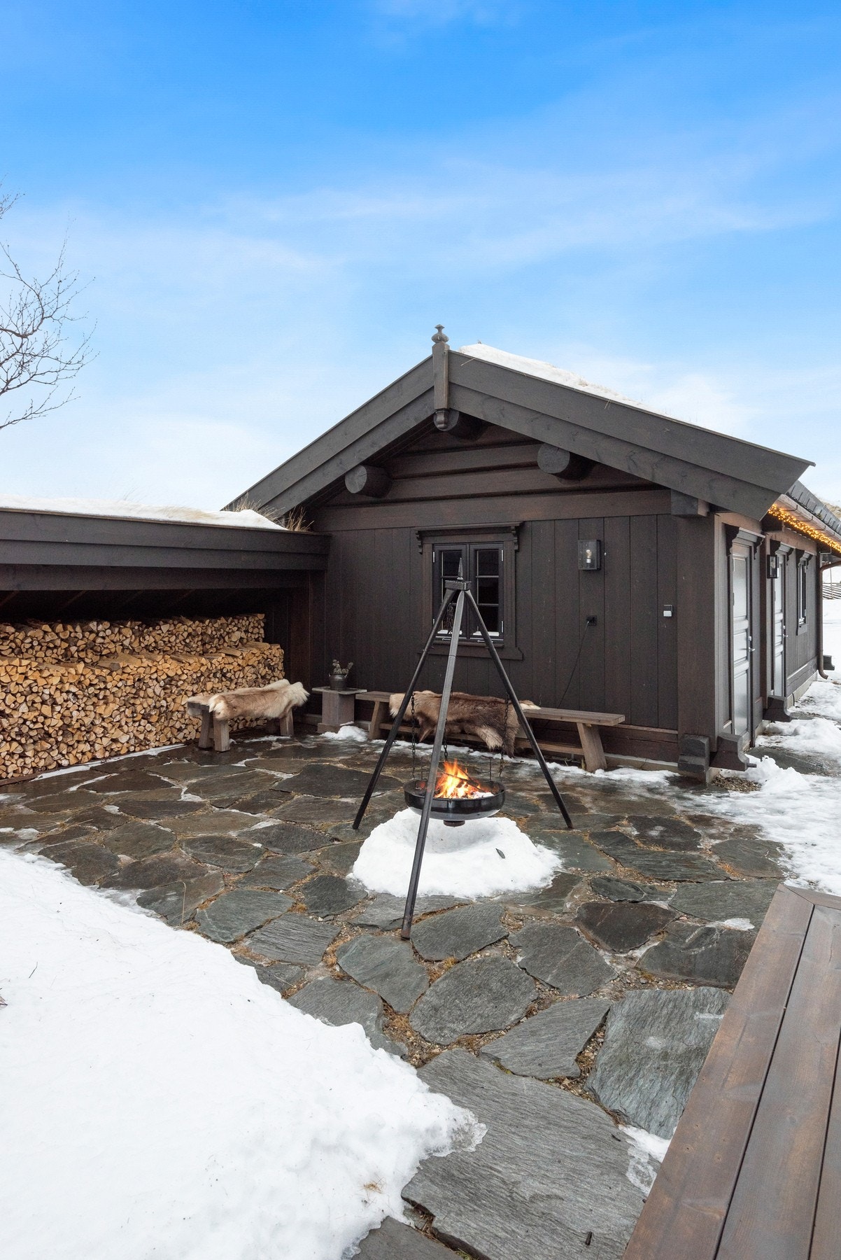 Uteplasser belagt med lokal skifer. Galleribilde