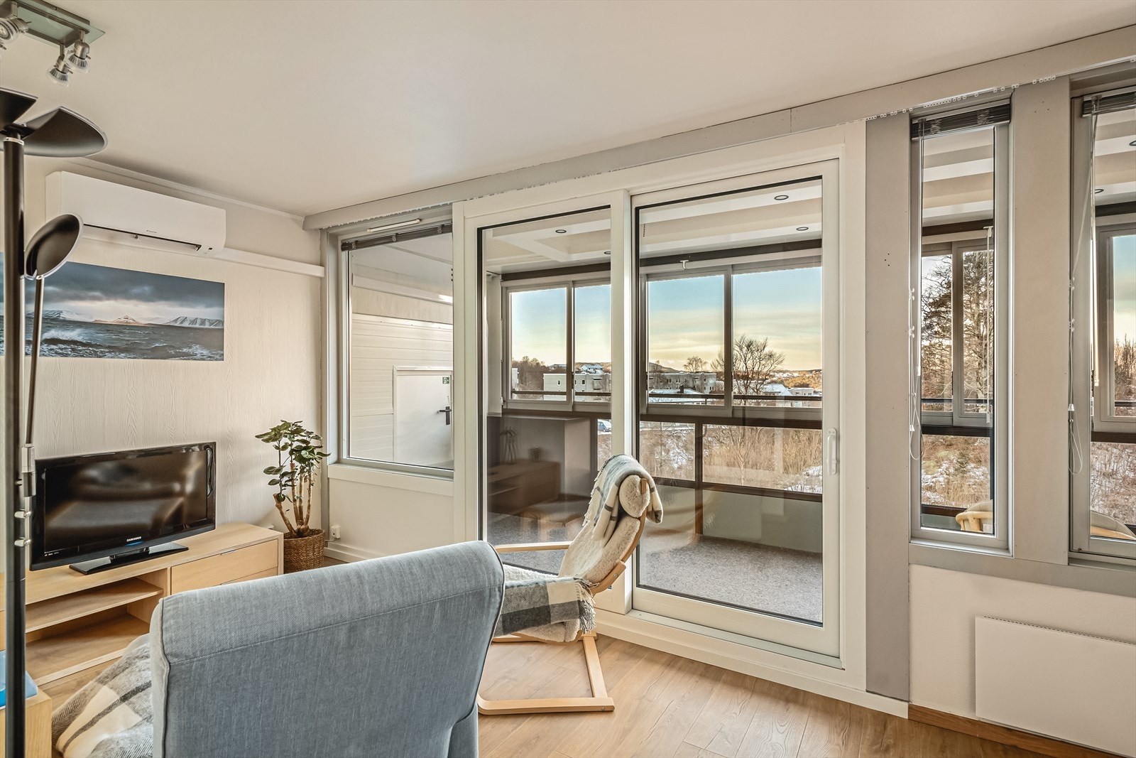 Grunnpakke TV og internett er inkludert i felleskostnadene. Galleribilde