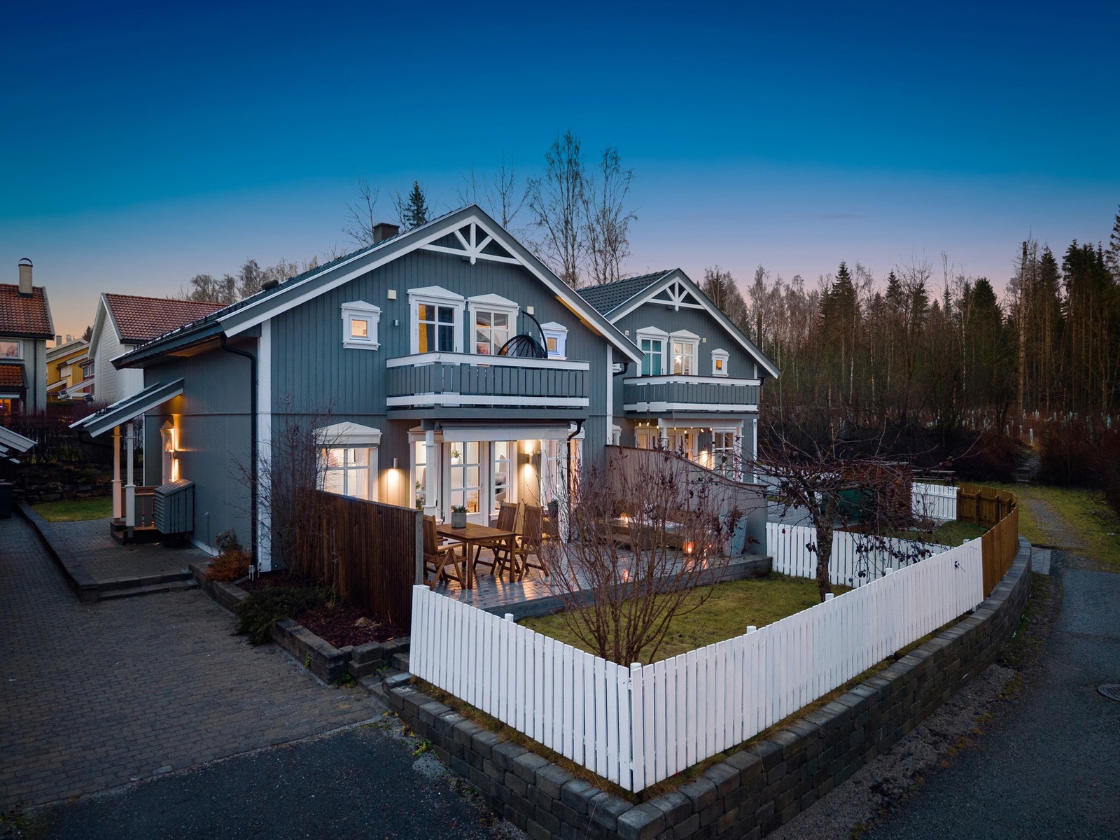 Velkommen til Karjolvegen 19, presentert av Petter Bakke.
Foto: Pil Branding (Kim Rognmo). Galleribilde