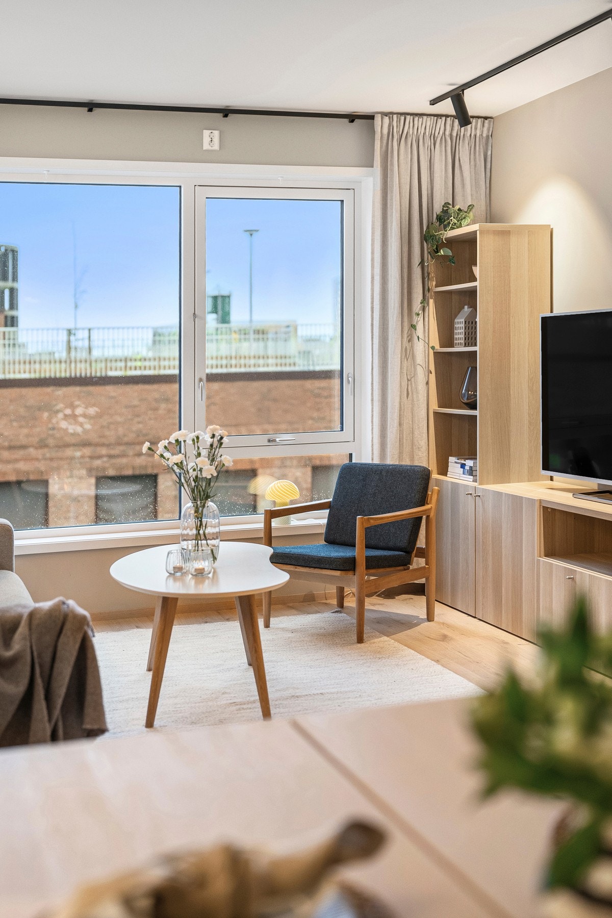 Planløsning er gjennomtenkt, noe som gjør leiligheten funksjonell og lett å innrede. Galleribilde