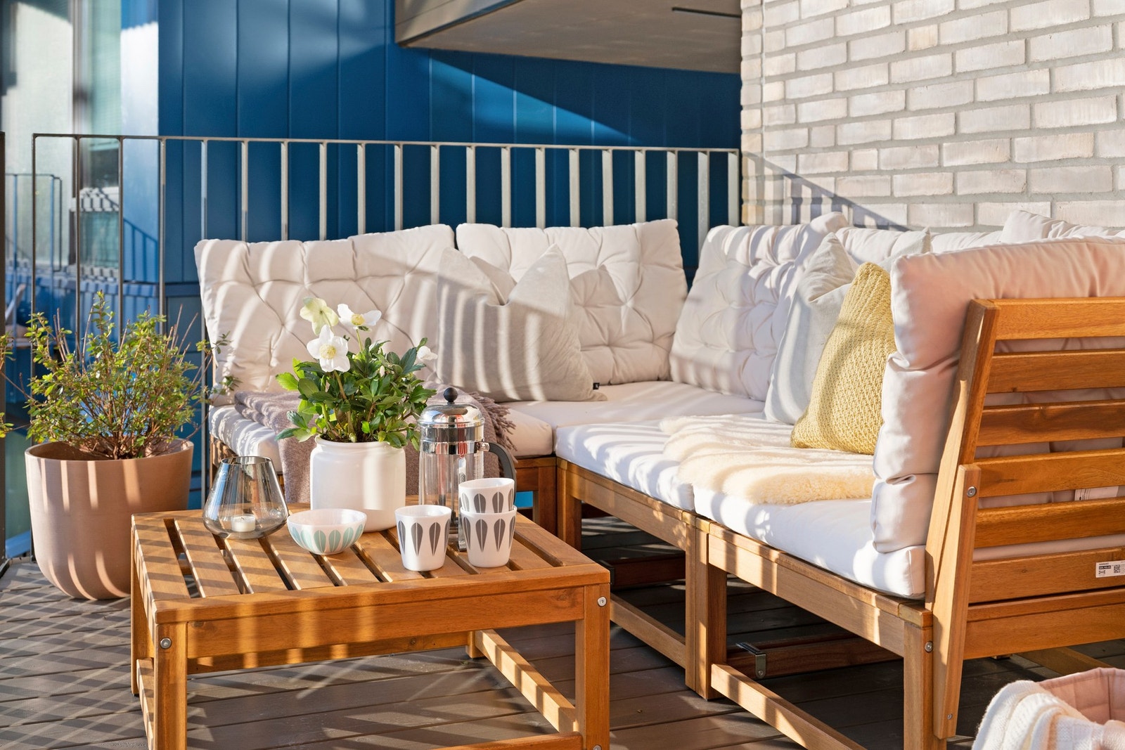 På balkongen får man sol fra ca kl. 12-15 sommerstid. Galleribilde