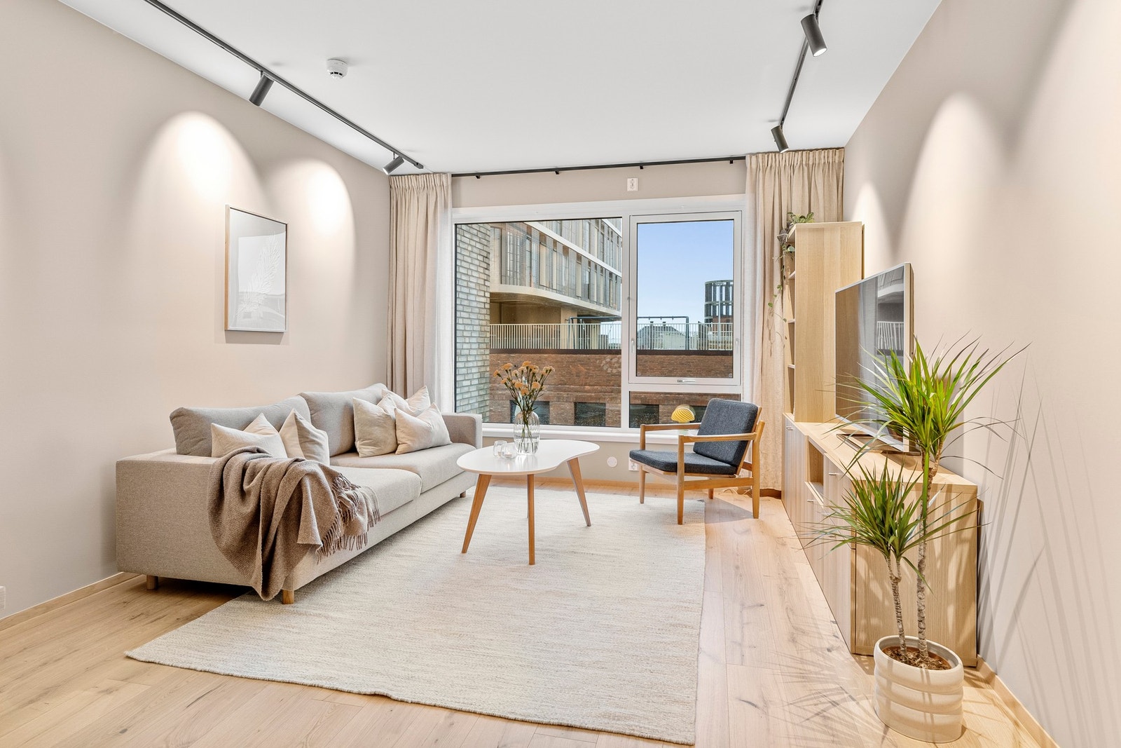 "Fargehusene" sto ferdige i 2024 og byr på moderne arkitektur og gjennomgående høy standard. Galleribilde