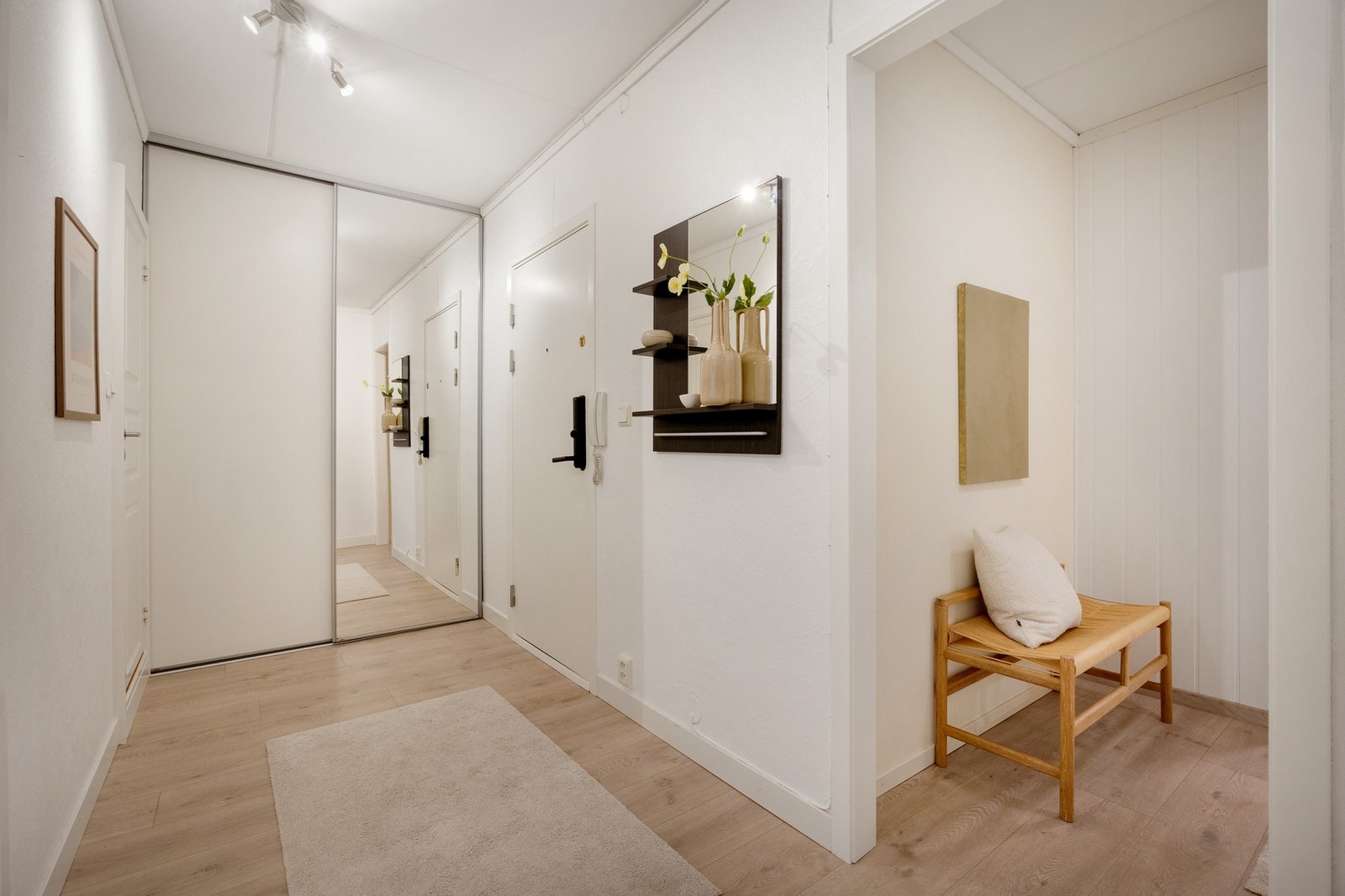 Velkommen inn til en gjennomgående pen leilighet Galleribilde