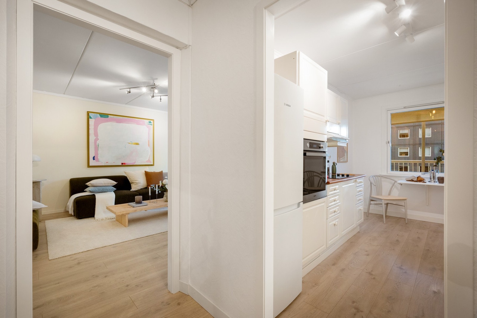 Leiligheten har en meget innholdsrik og god planløsning med hele 4 romslige soverom Galleribilde