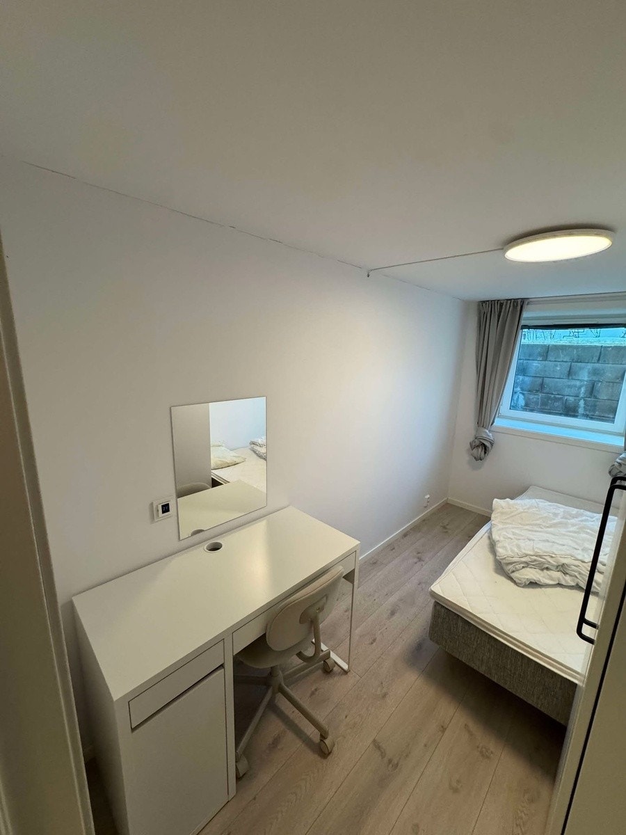 Soverom 2, ca 8m² Galleribilde