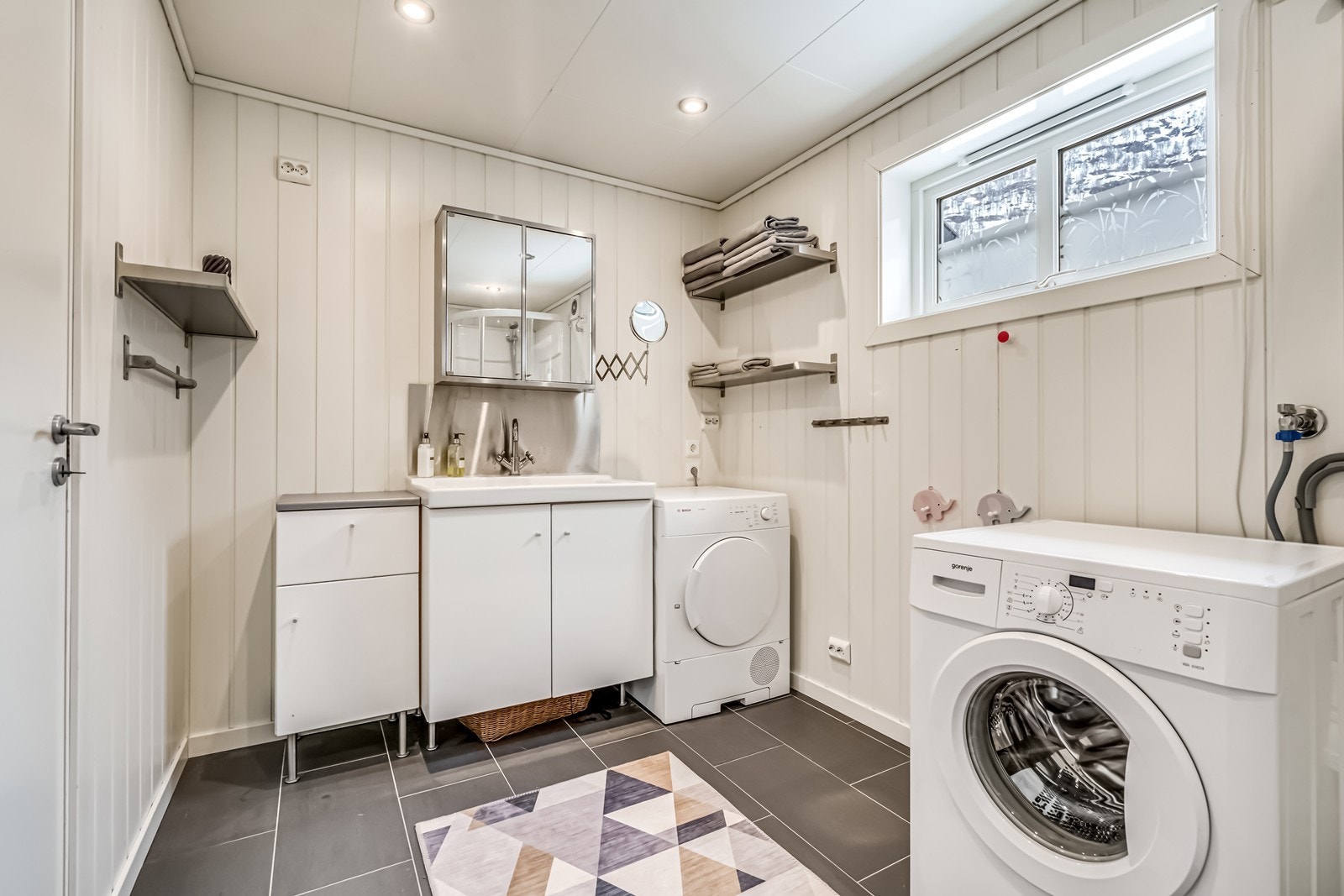 Lyst og delikat bad. Galleribilde