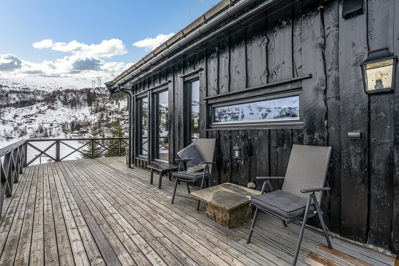 Kjenn varmen fra solen en tidlig vårdag... Galleribilde