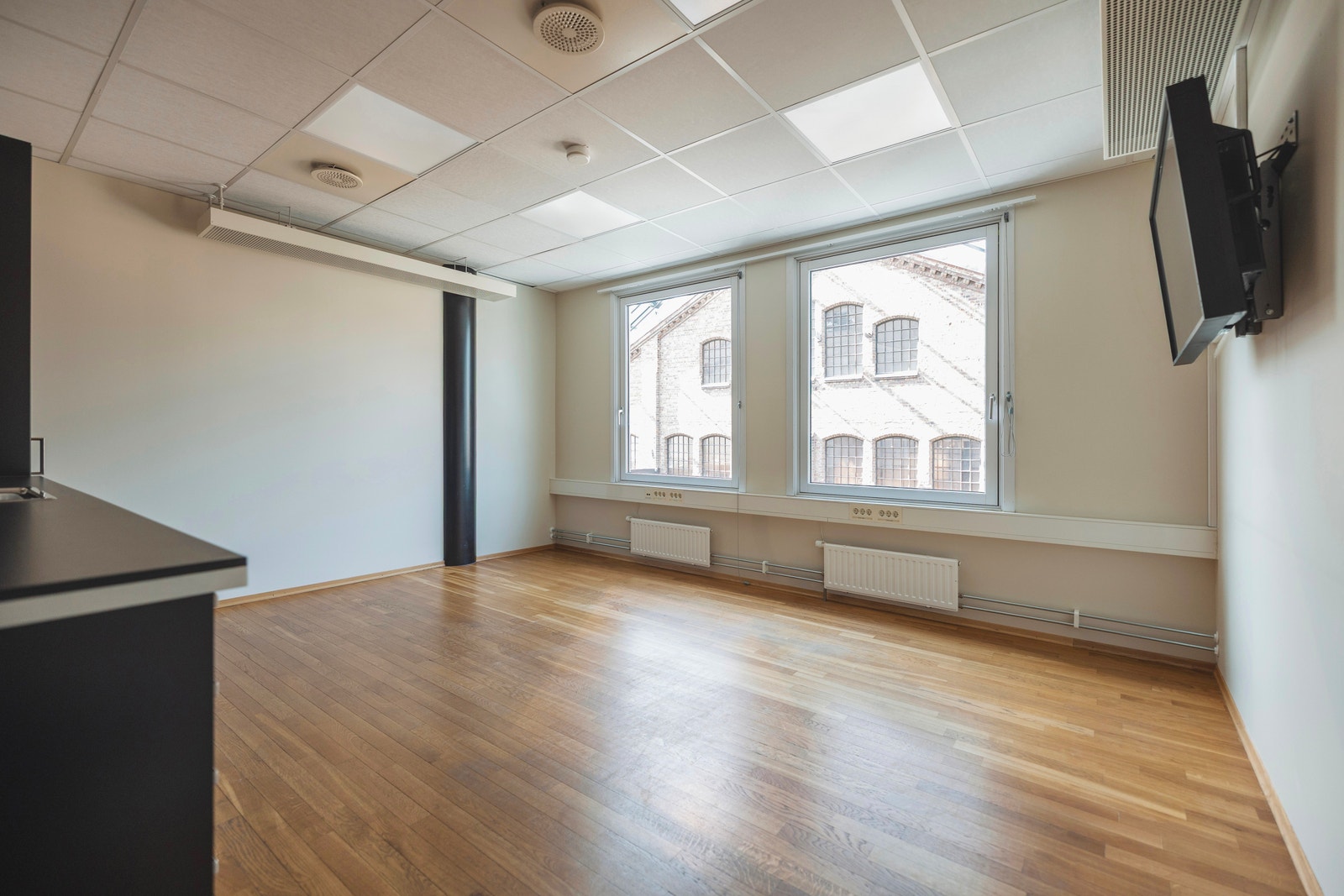 ett av to arealer som er ledig i 3 etasje - godt potensiale for mindre bedrifter! Galleribilde