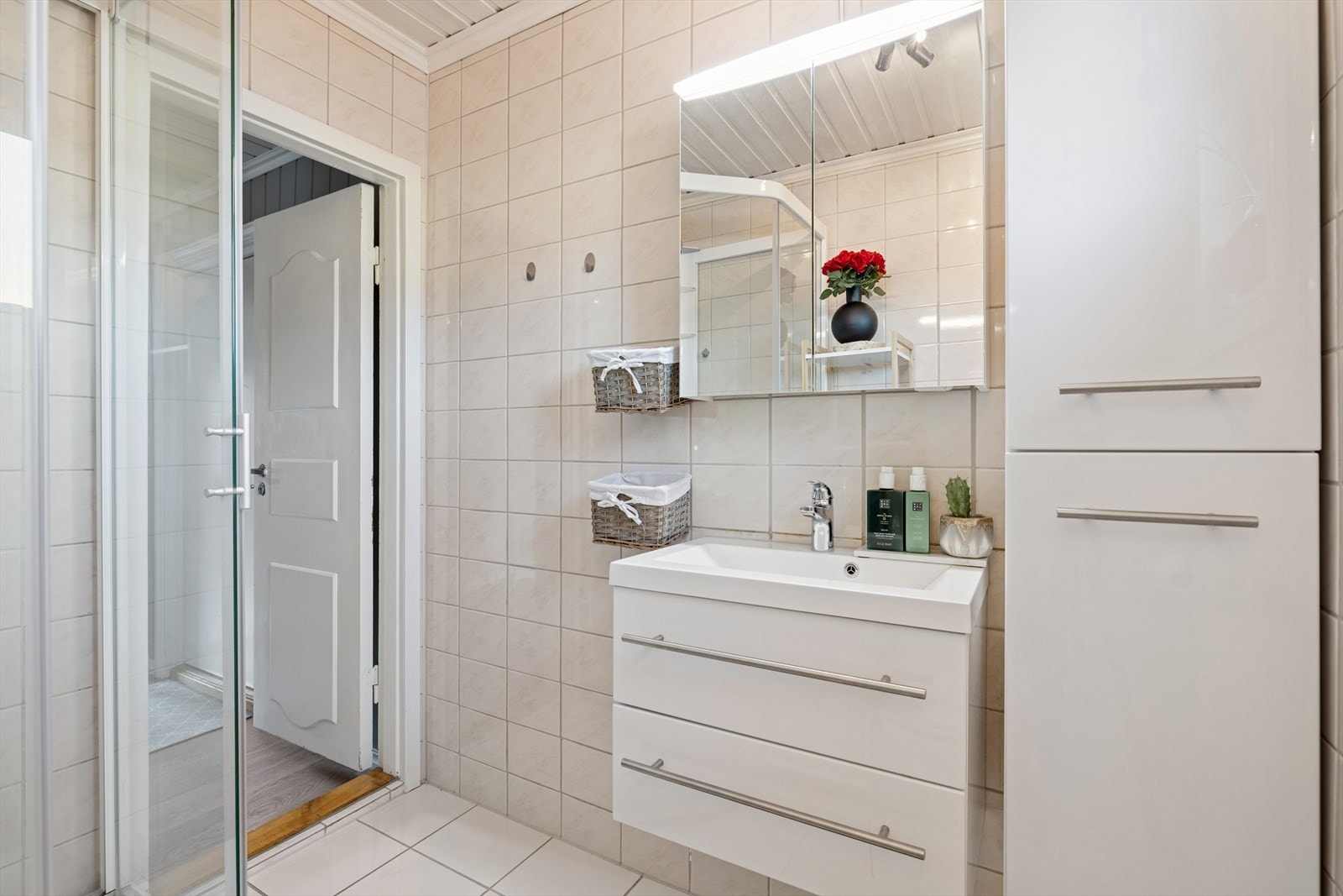 Pent helfliset bad. Galleribilde