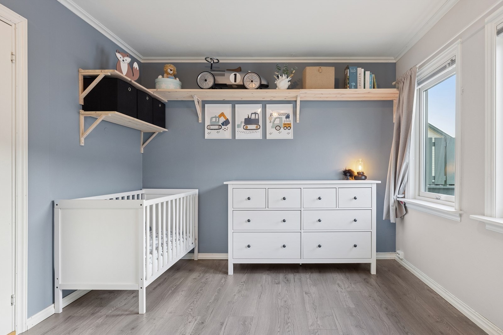 Soverom 2 passer utmerket som et barnerom, gjesterom, kontor eller hva en måtte ønske. Galleribilde