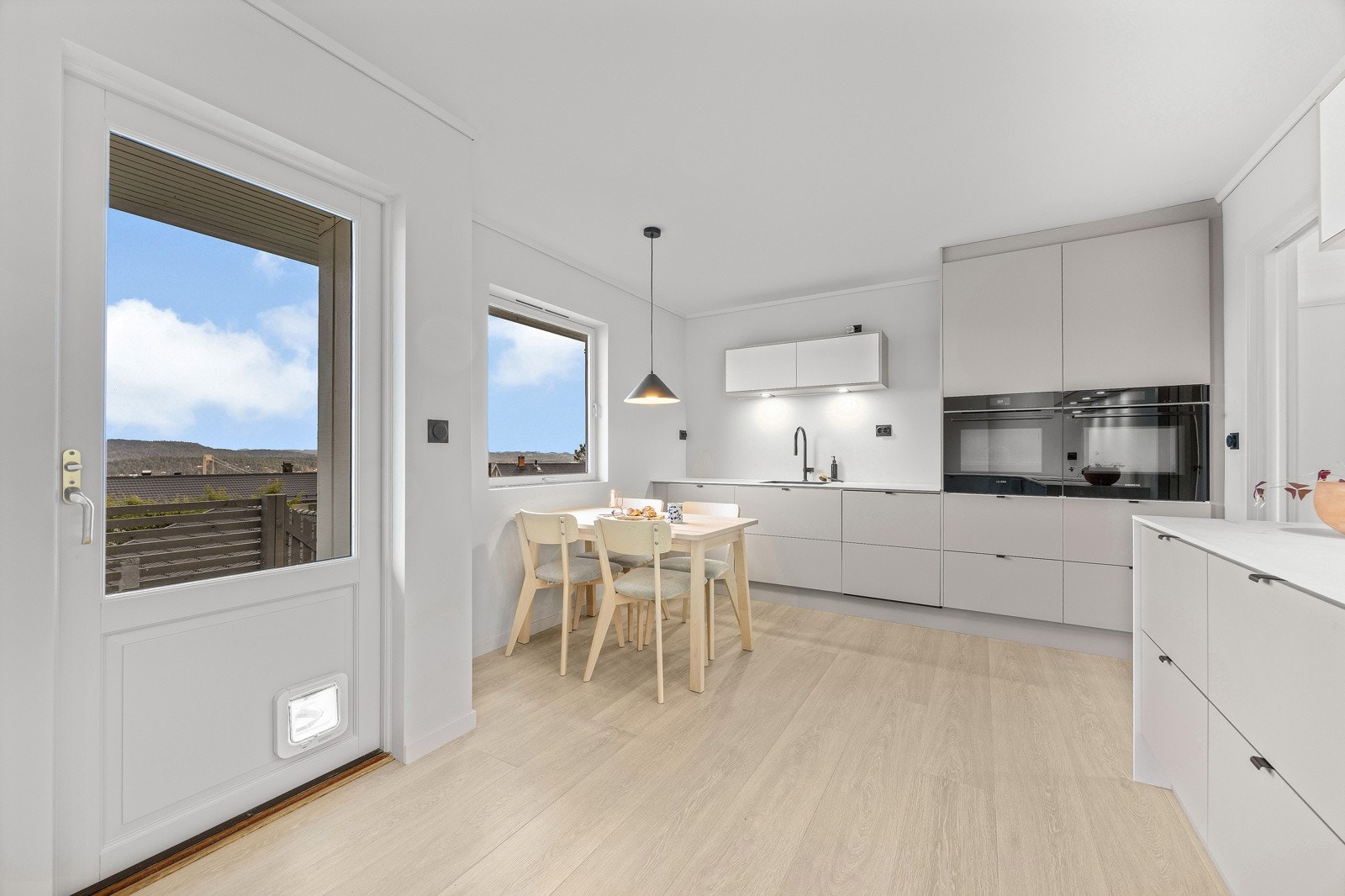 Det er montert helt nye Beko komfyrer på kjøkkenet etter at bildene ble tatt Galleribilde