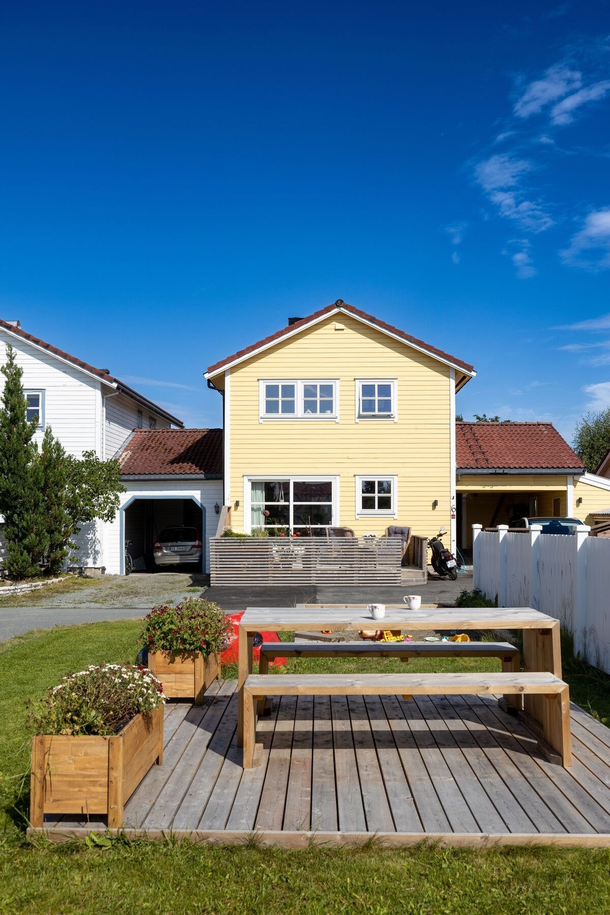 Koselig lekeplass rett utenfor døra. Galleribilde