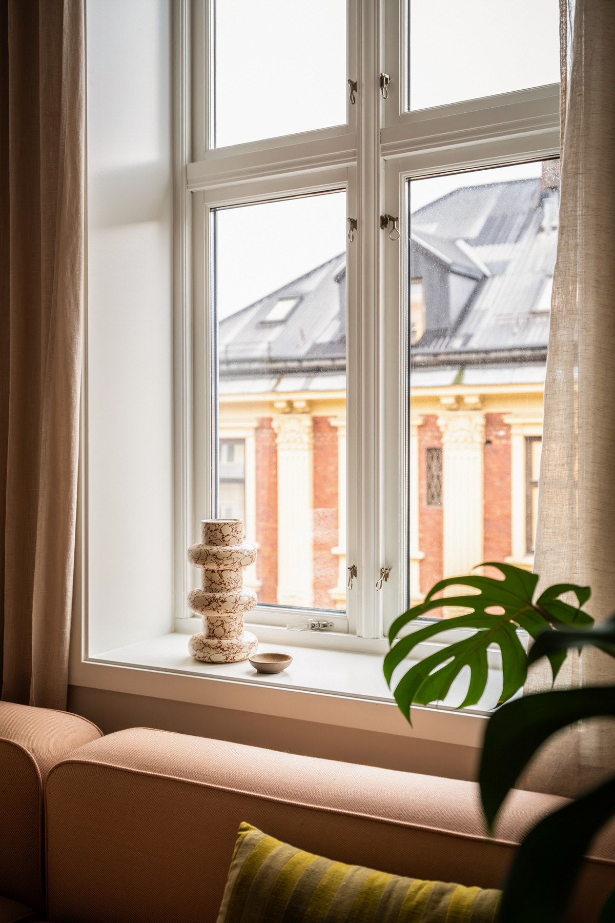 Her er det store rom med generøs takhøyde og rikelig med dagslys. Galleribilde