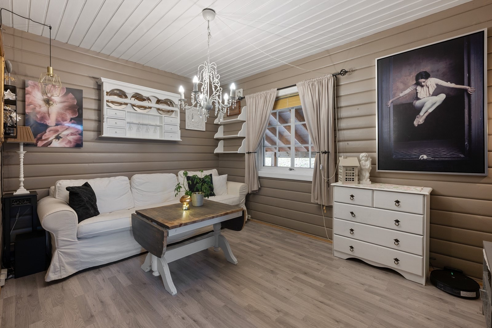 Soverom/tv-stue Galleribilde