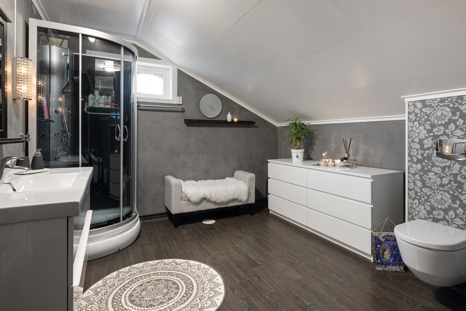 Stilfullt bad i 2.etg. Galleribilde