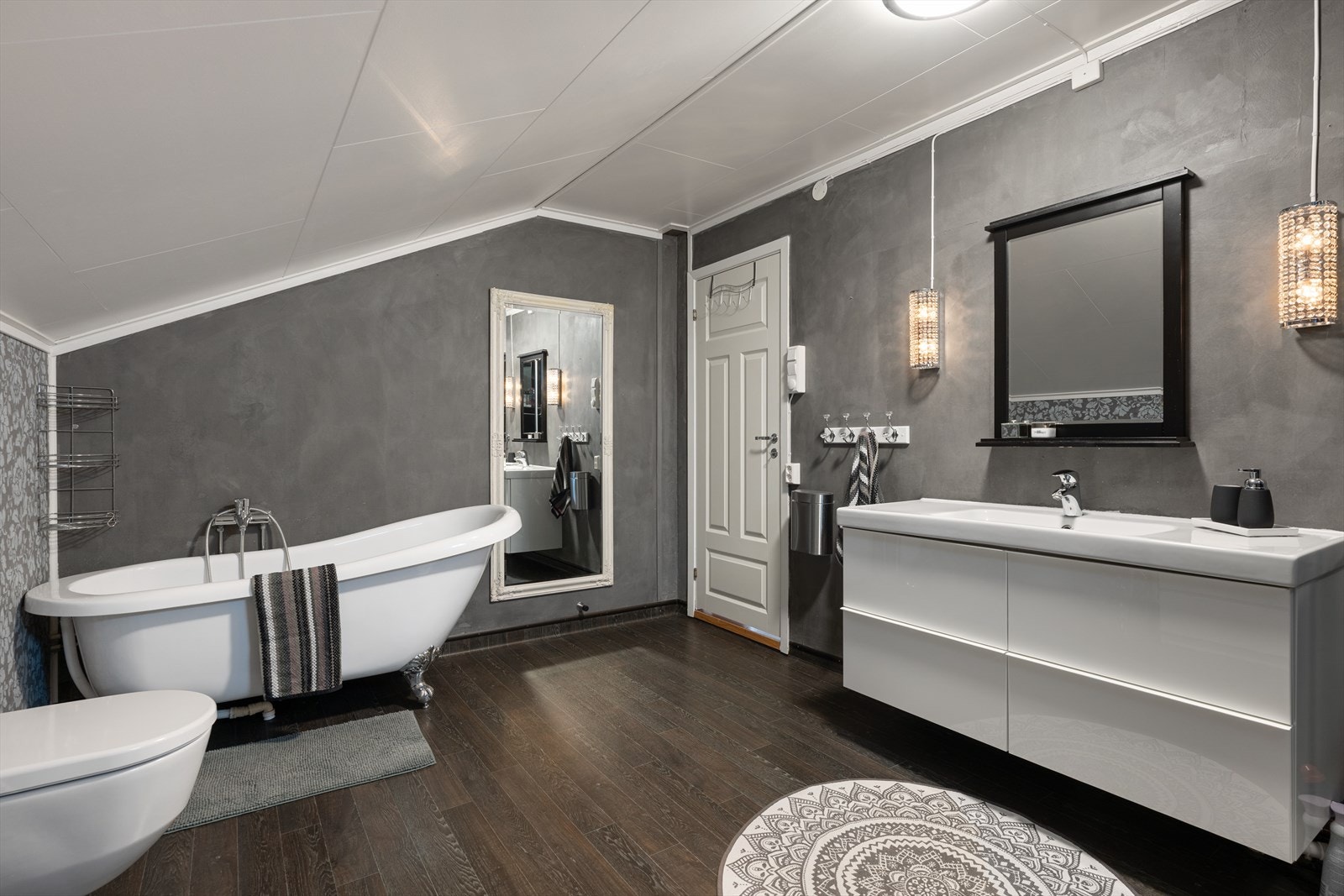 Varmekabler i gulv Galleribilde