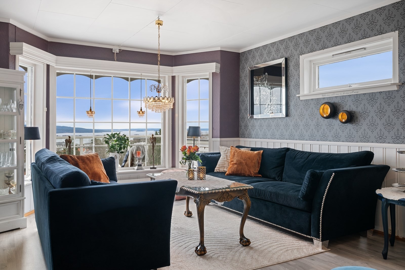 Fra stuen er det utgang til terrassen Galleribilde