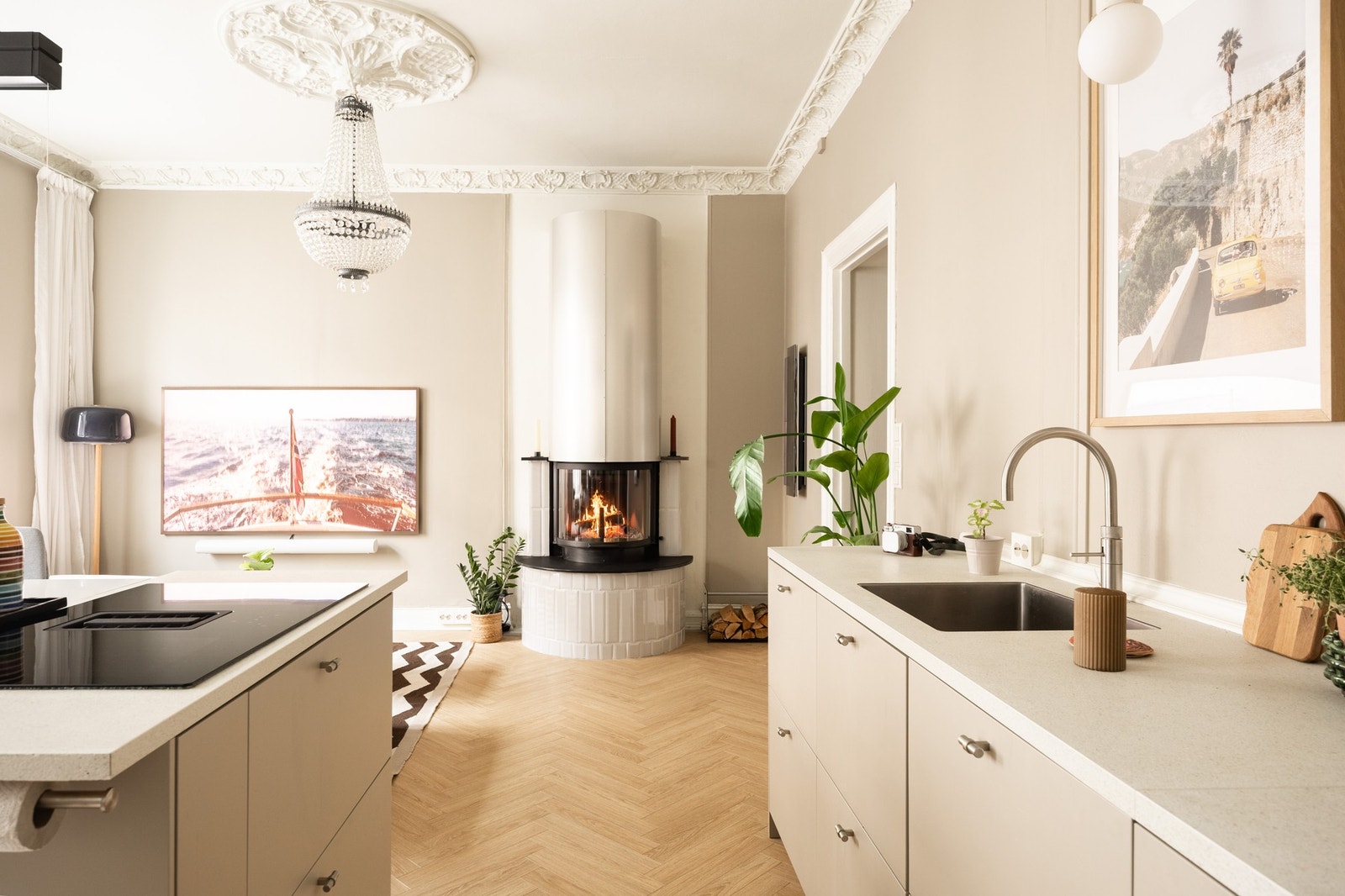 Flott samspill mellom moderne og klassiske detaljer Galleribilde