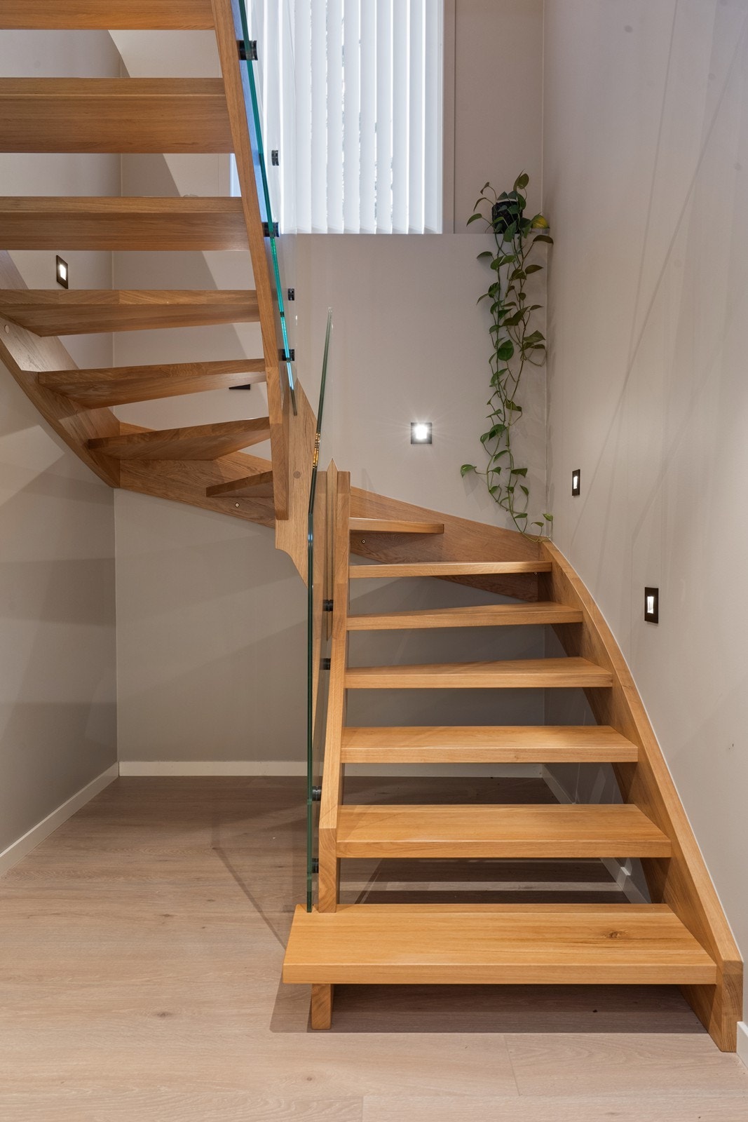 Trappenedgangen Galleribilde