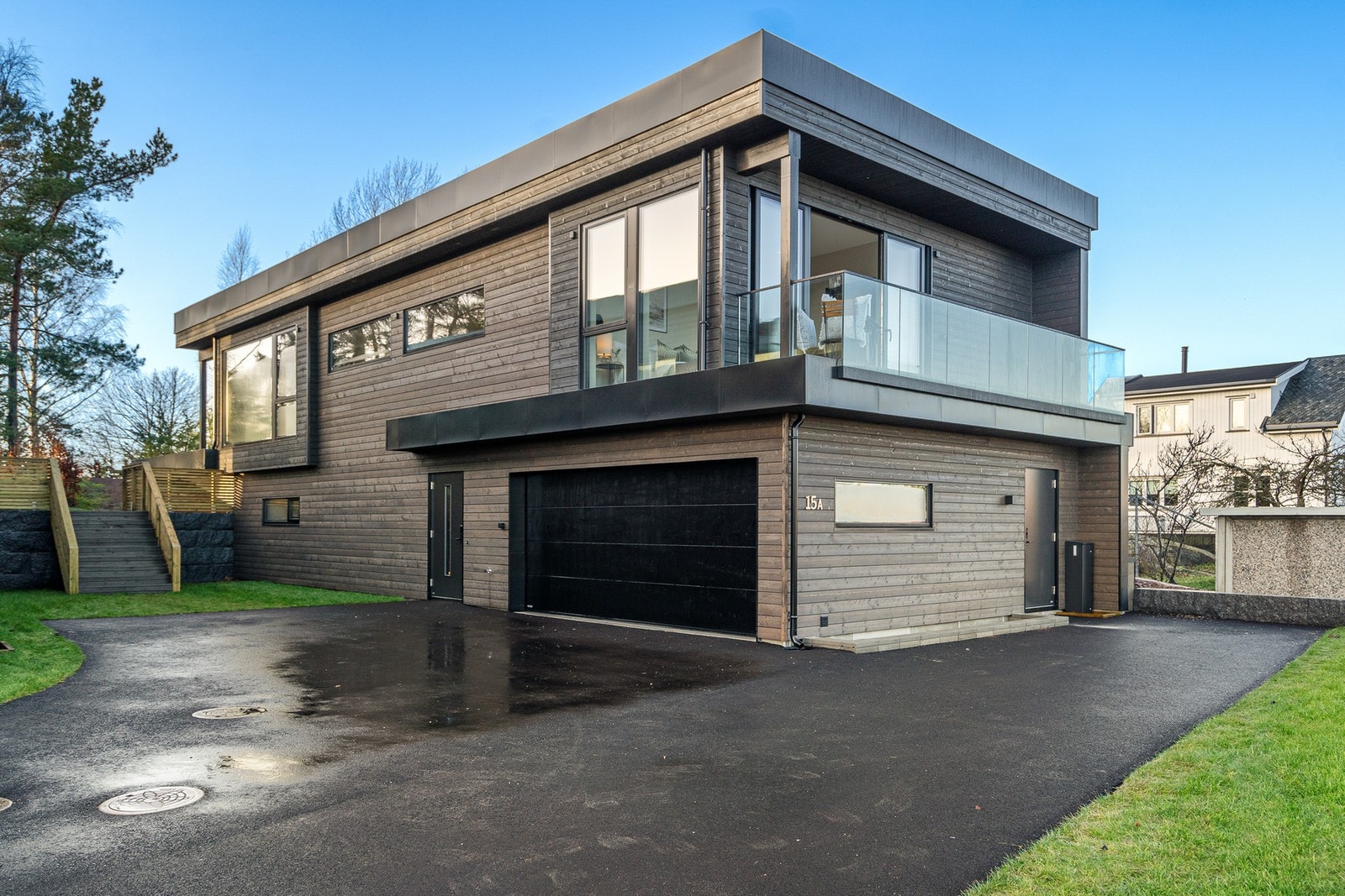 Fjærholmveien 15 A. Presentert av Jens Roland Pettersen i Bakke Sørvik &Partners Galleribilde