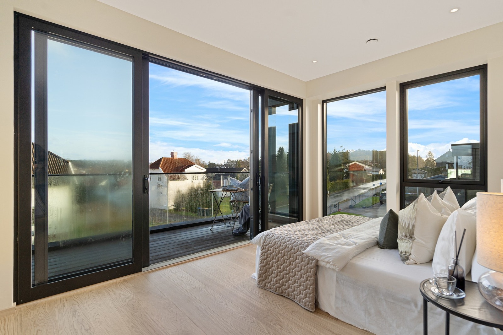 Boligen byr på hele fire romslige soverom. Galleribilde