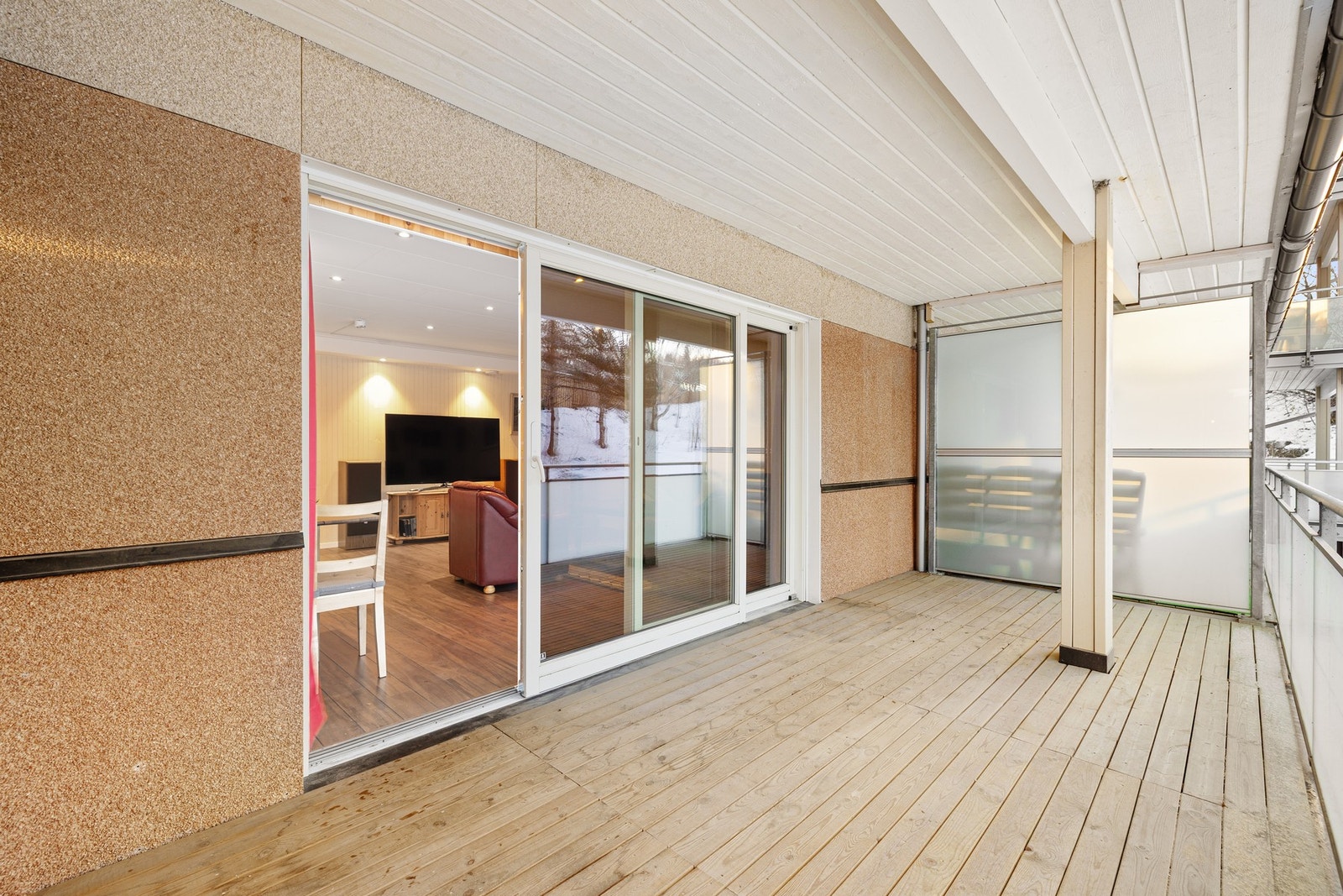 Verandaen oppleves som en forlengelse av stue på sommerstid Galleribilde