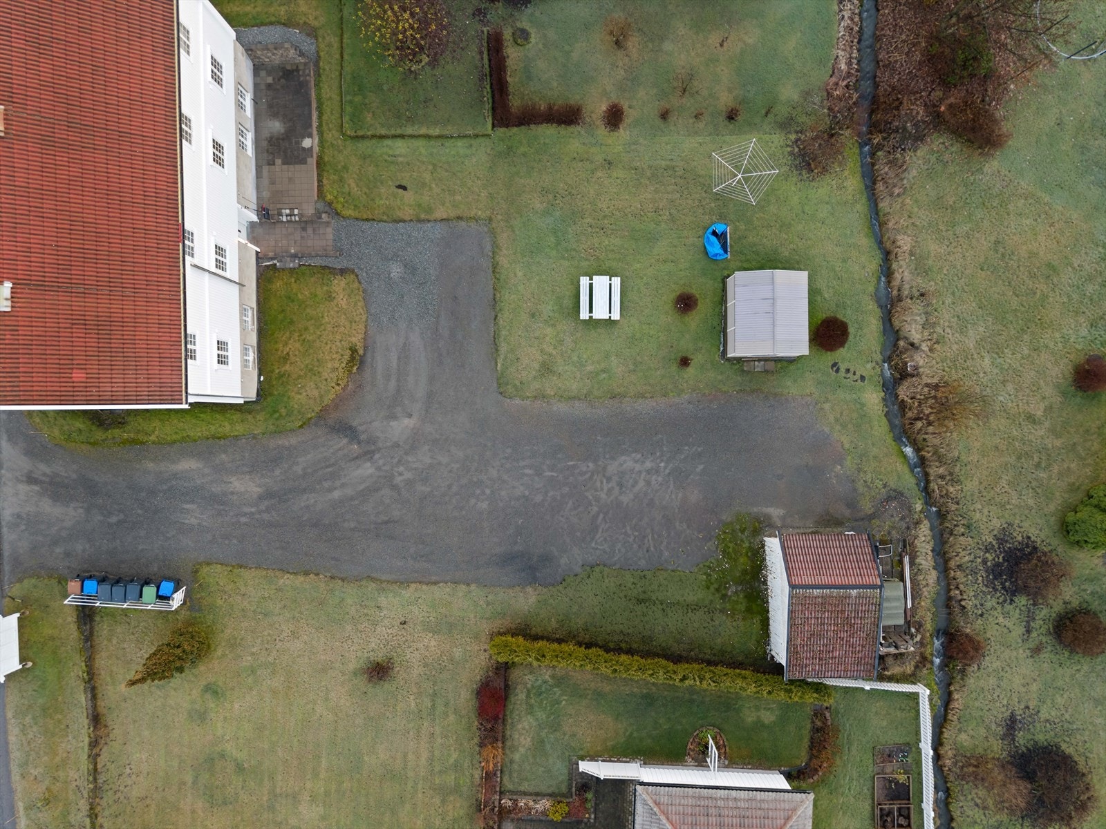 Sameiets parkeringsområde. Galleribilde