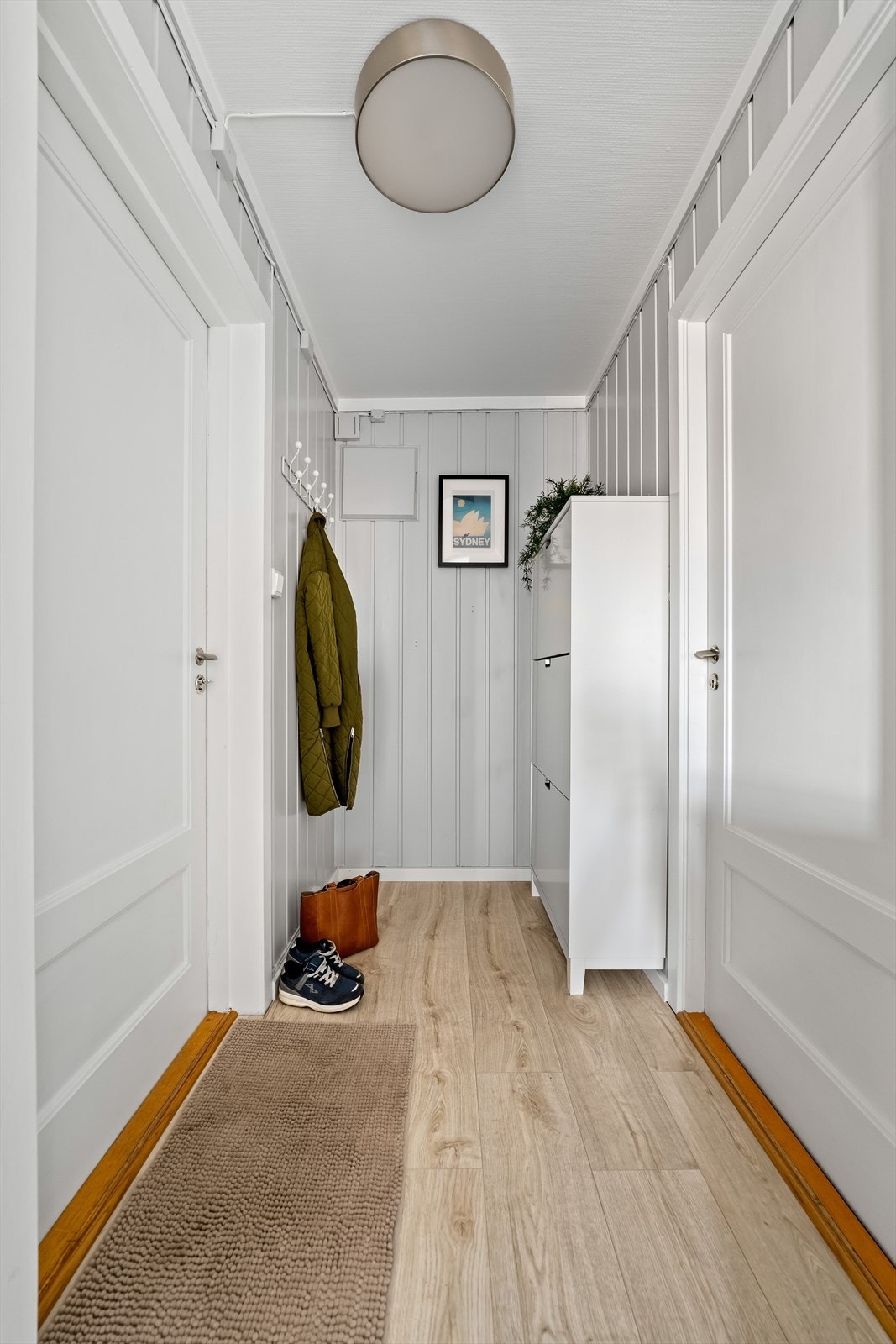 Fra entreen er det adkomst til soverom. Galleribilde