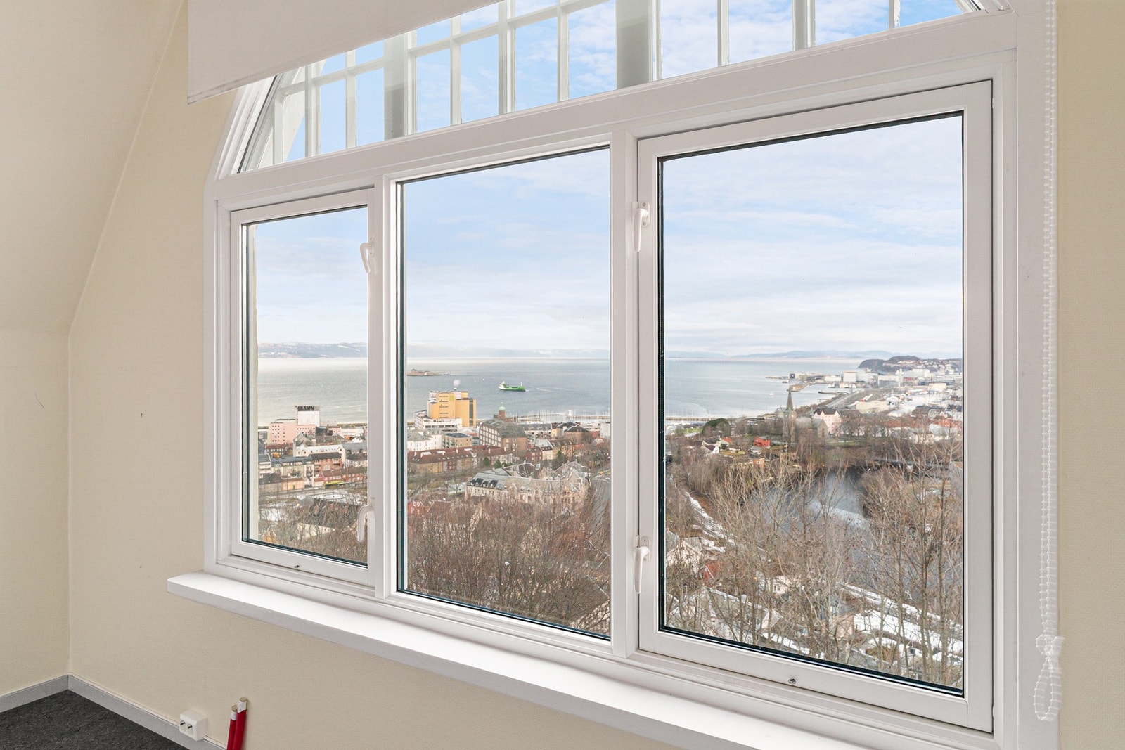 Vanvittig utsikt fra husets 2.etg. Galleribilde