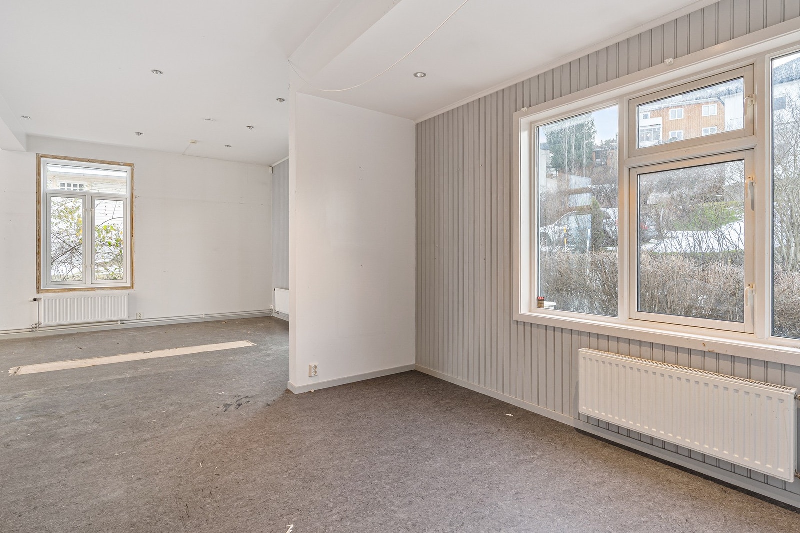 Det er god plass til spisegrupper i tilknytning til kjøkken og stue. Galleribilde