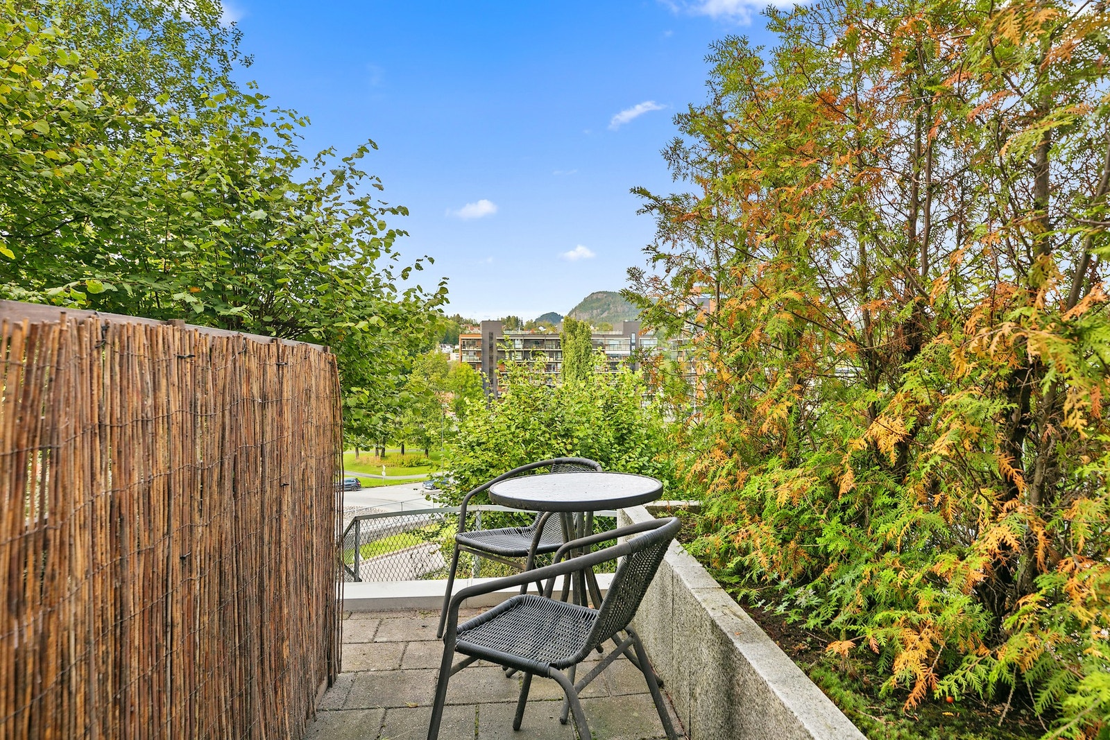 God utnyttelse av uteplass vendende mot fellesareal Galleribilde