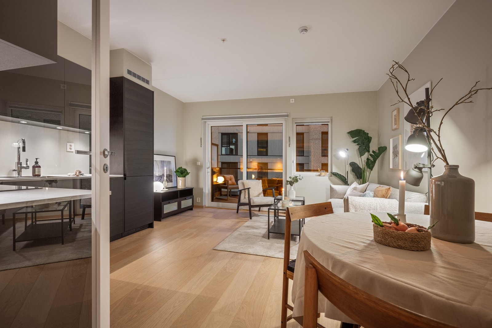 Leiligheten var innflytningsklar i 2023 og fremstår i dag med moderne standard Galleribilde